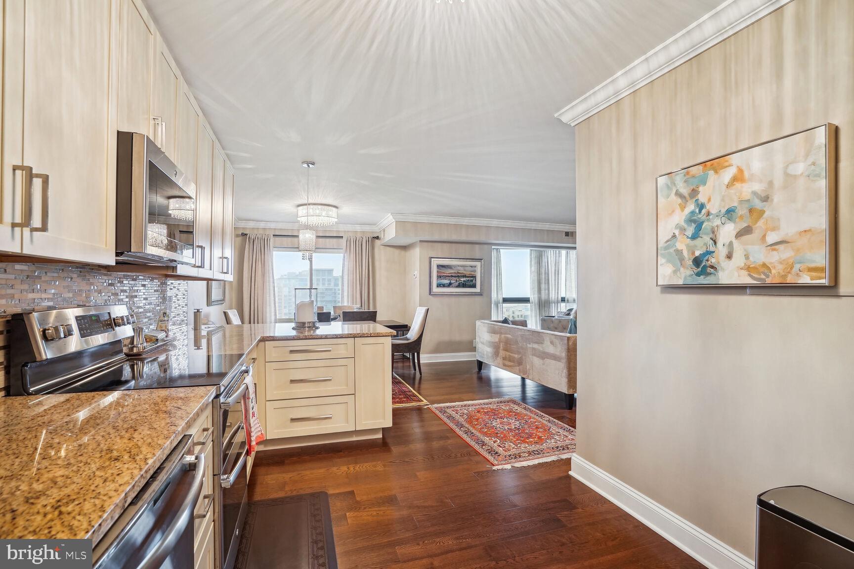 ROTONDA - Residential Lease