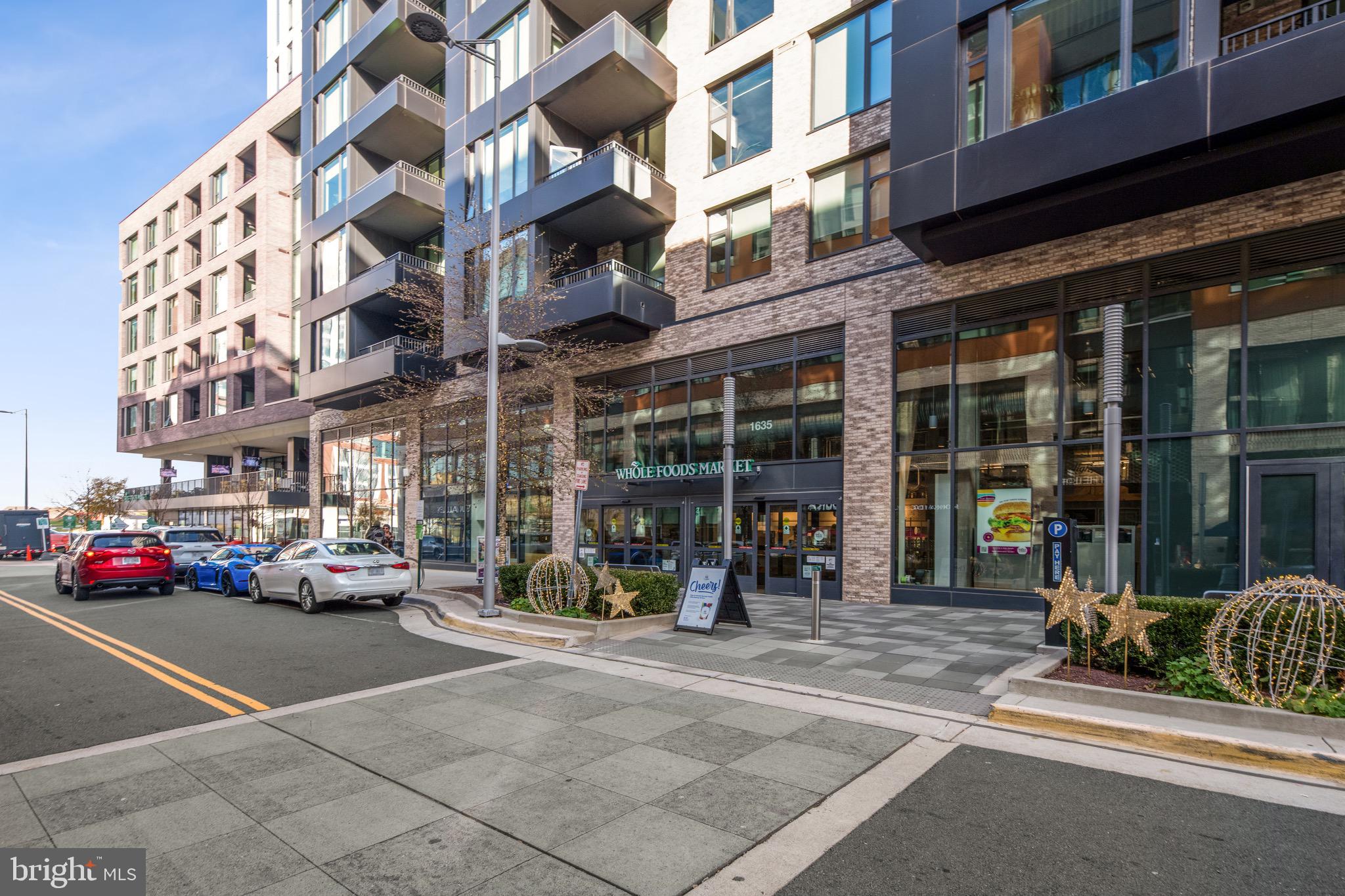 ROTONDA - Residential Lease