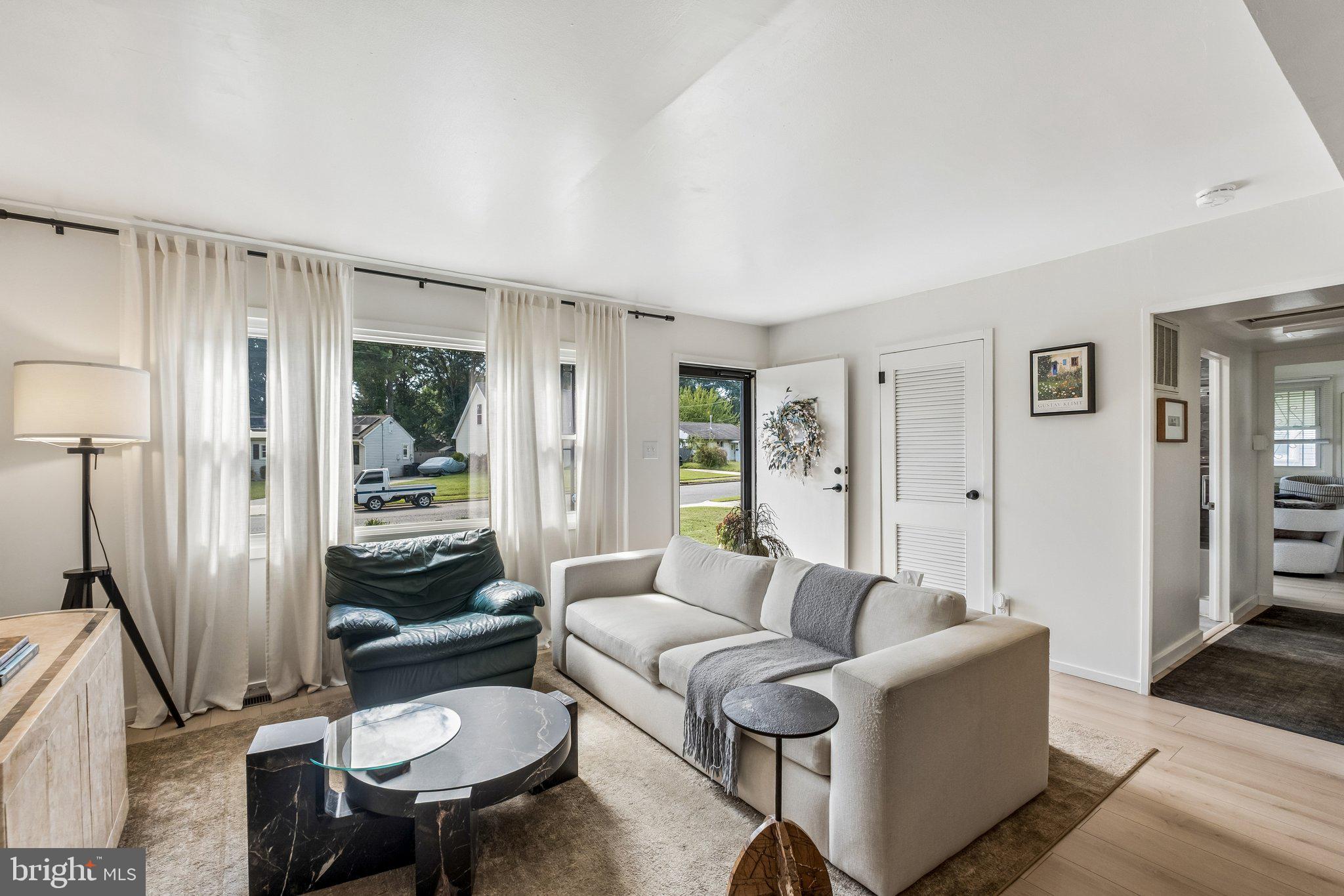 25 MARION AVENUE