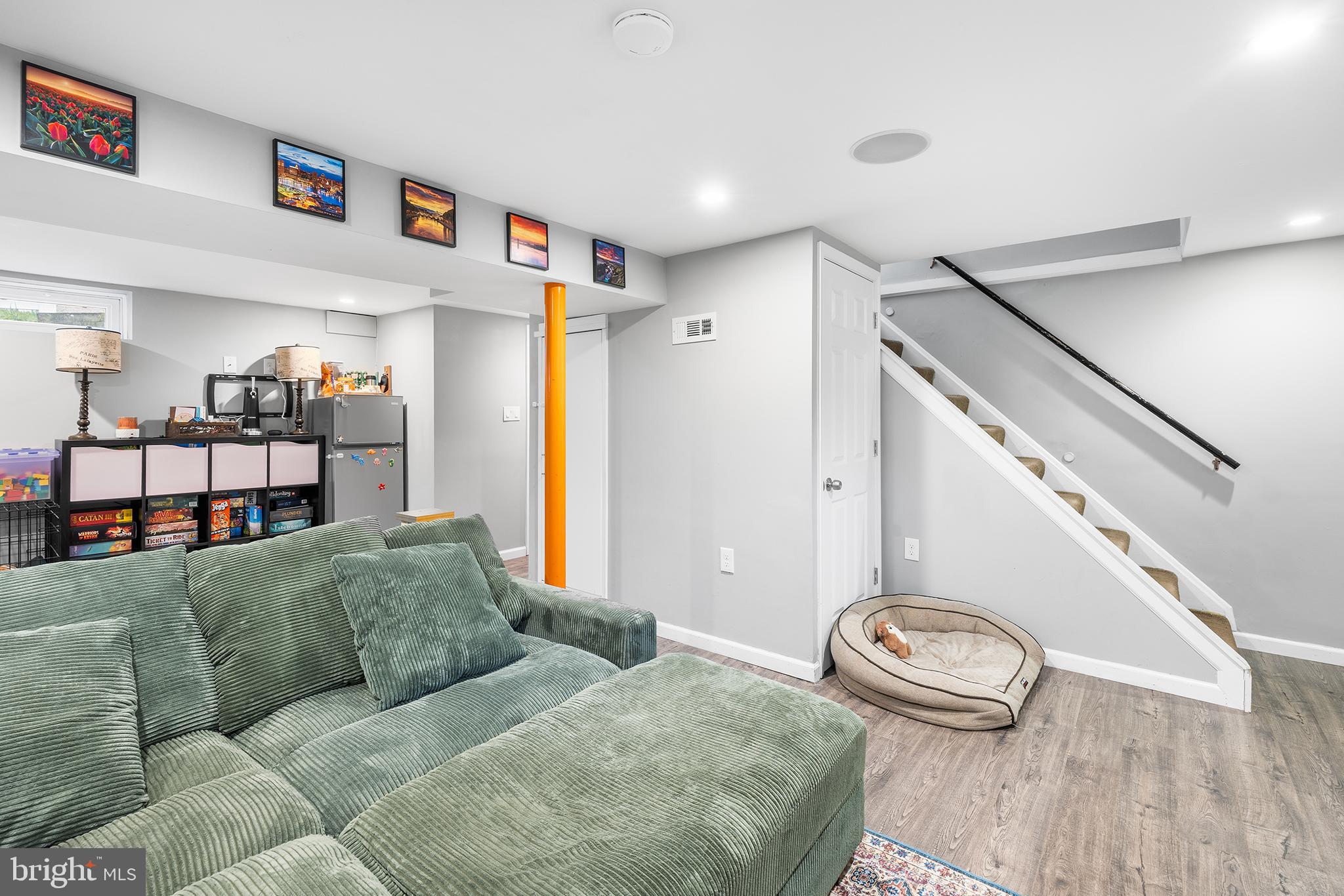 CALIFORNIA GROVE - Residential