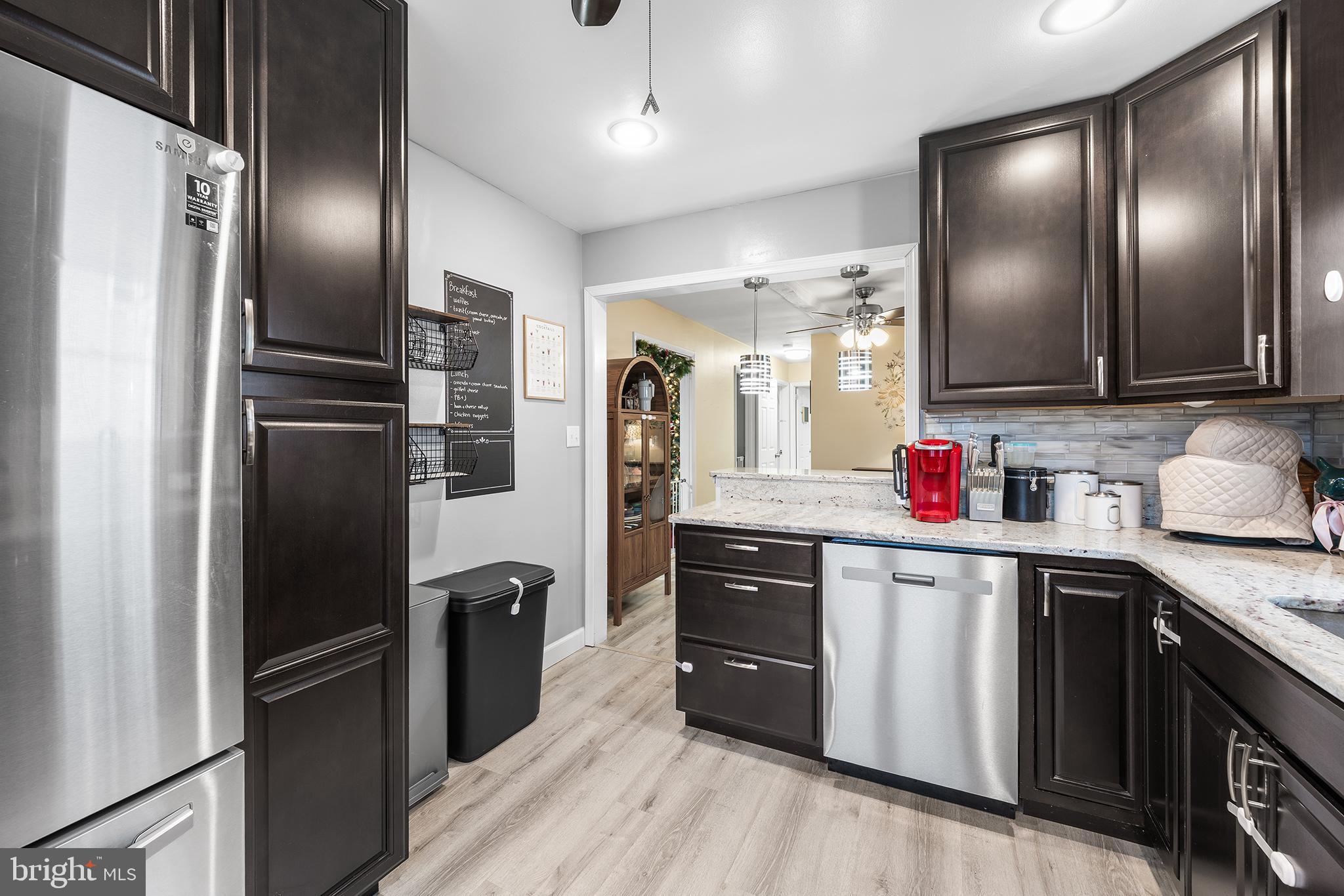 CALIFORNIA GROVE - Residential