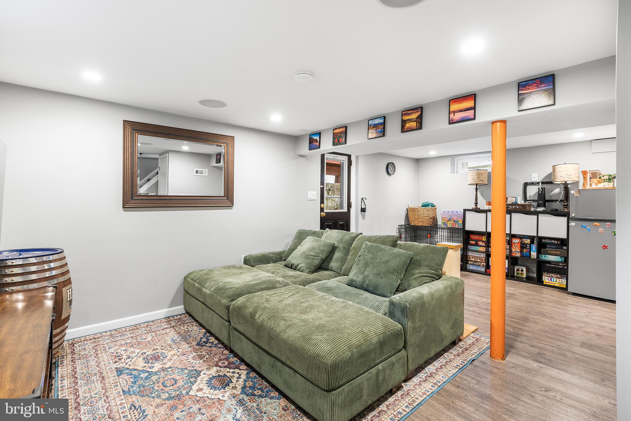 CALIFORNIA GROVE - Residential