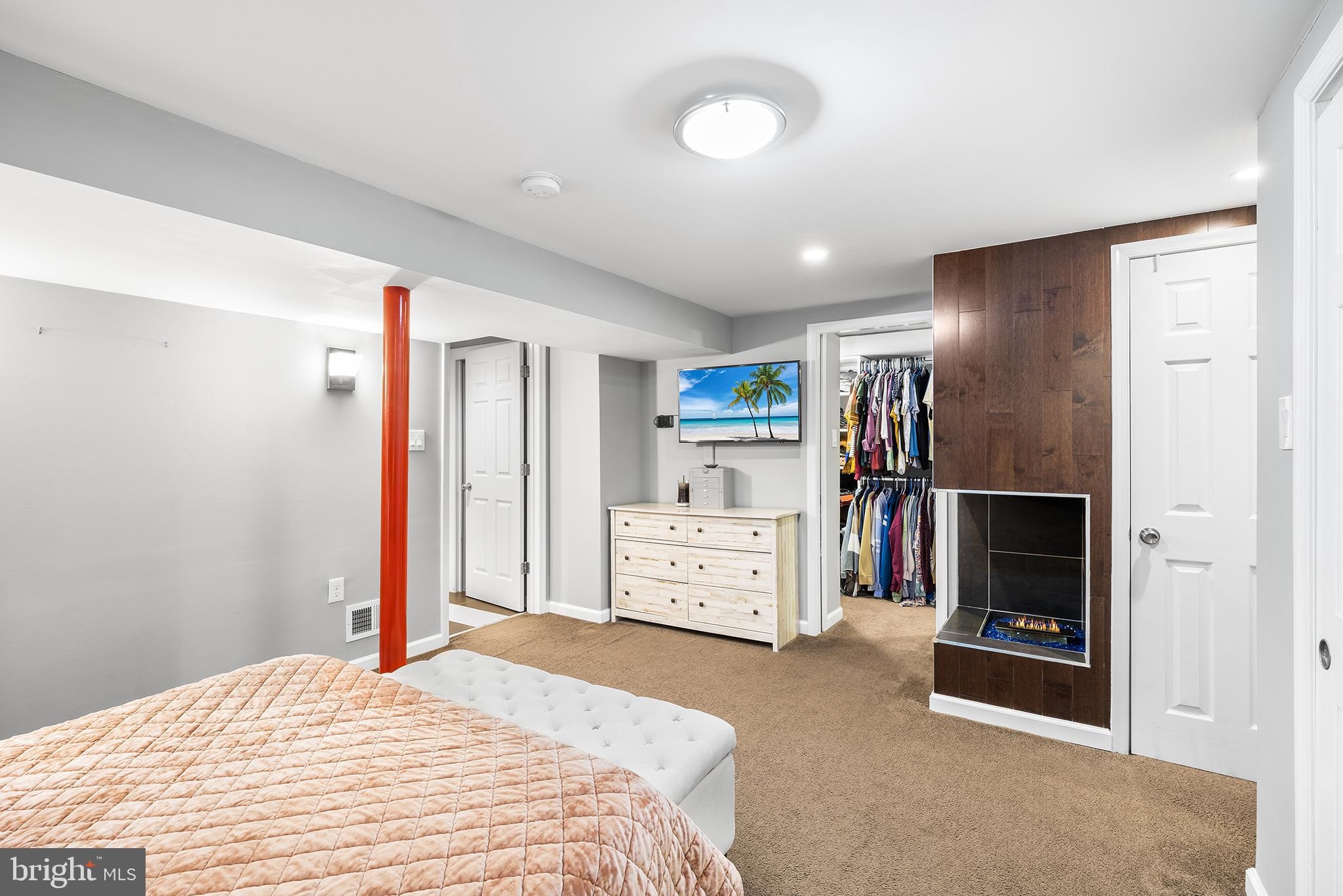 CALIFORNIA GROVE - Residential