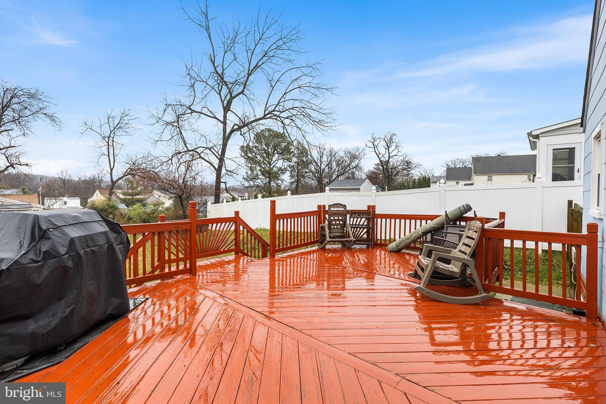 CALIFORNIA GROVE - Residential