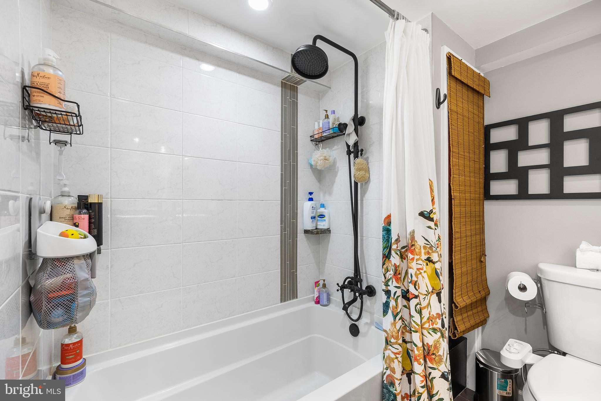 CALIFORNIA GROVE - Residential