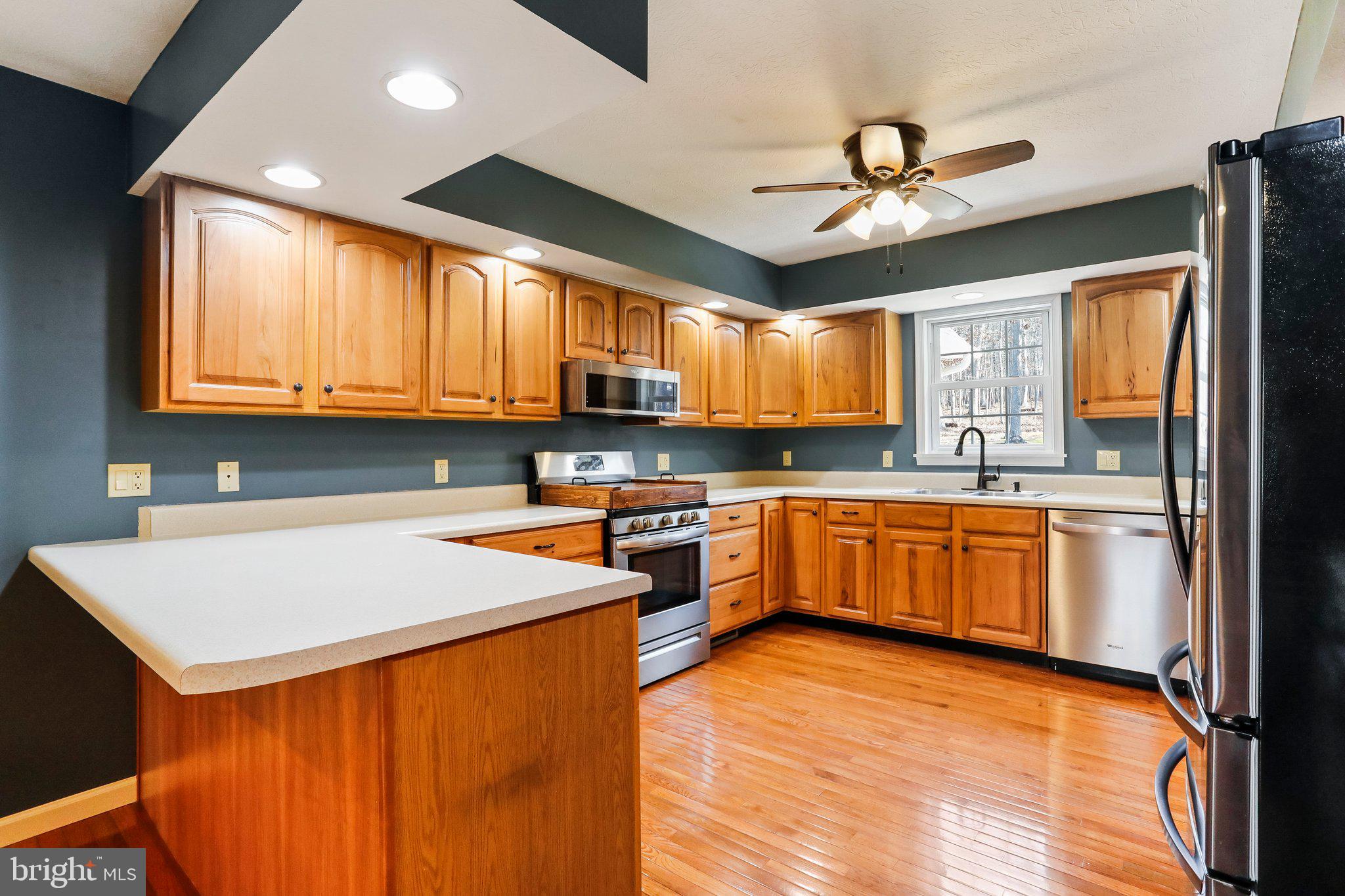 SUMMIT OAKS - Residential