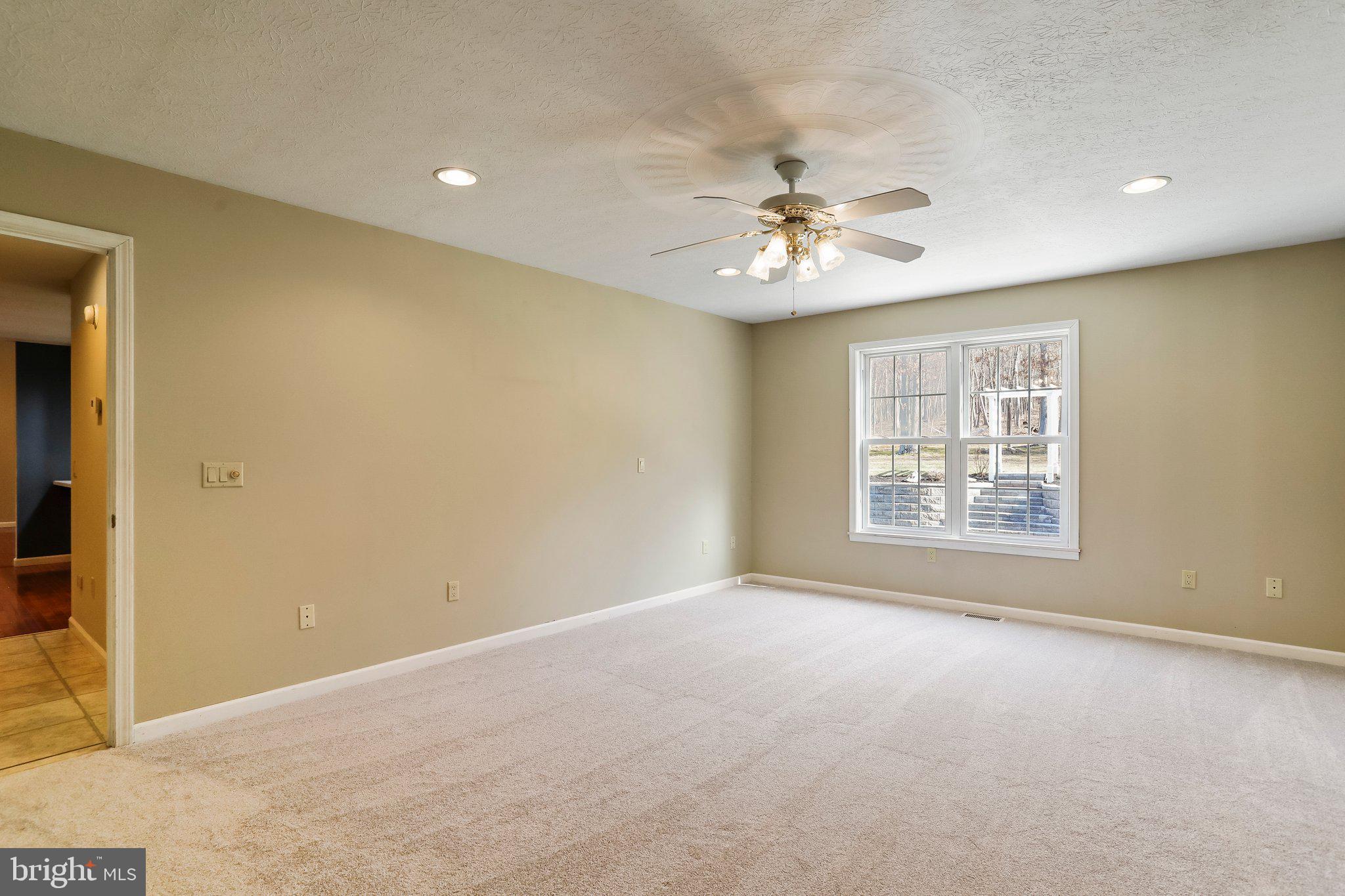 SUMMIT OAKS - Residential