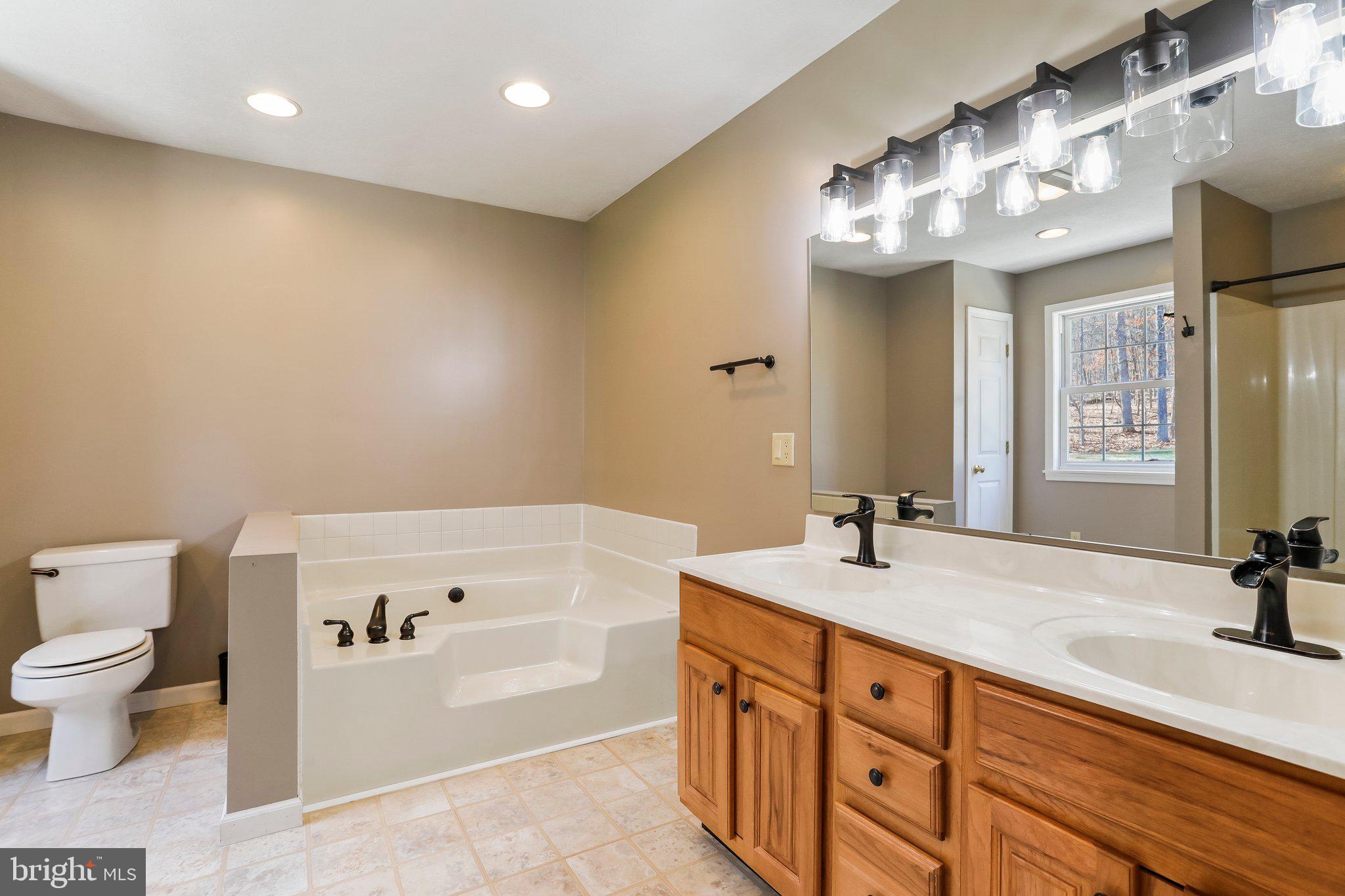 SUMMIT OAKS - Residential