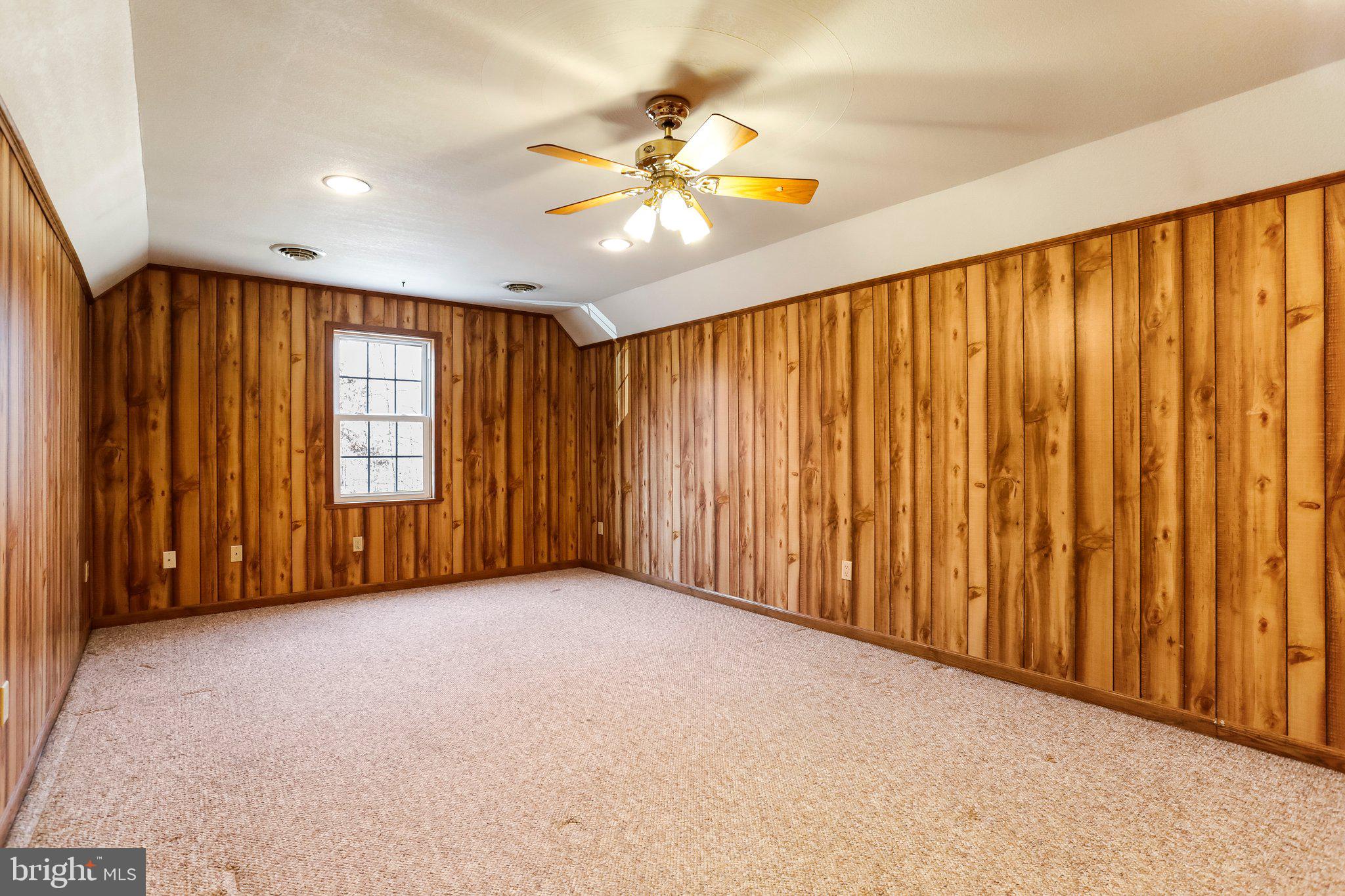 SUMMIT OAKS - Residential