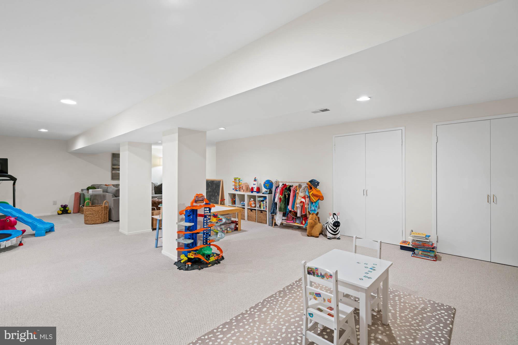 TIMBERWOOD OF POTOMAC - Residential