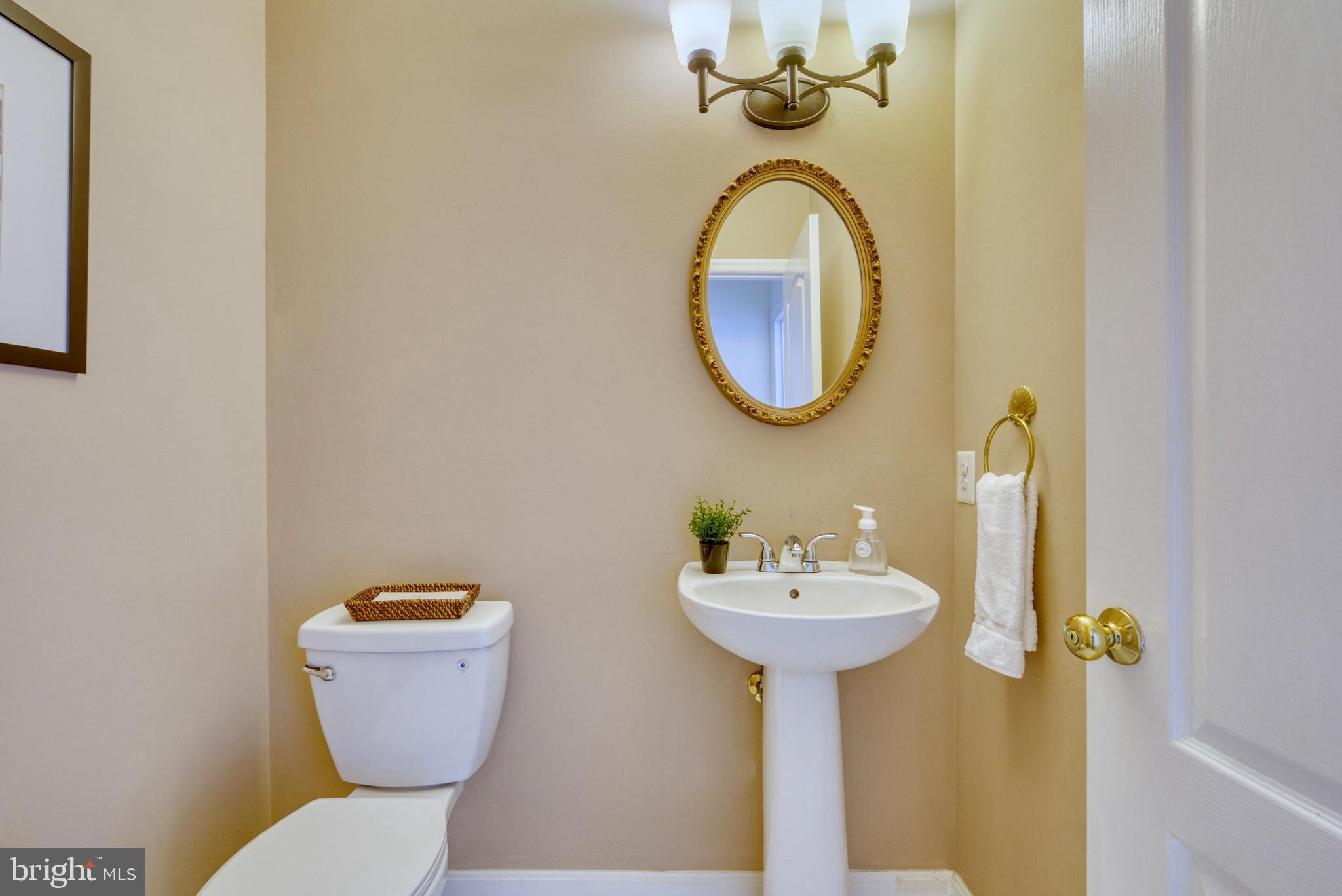 OAKS AT CROSSPOINTE - Residential