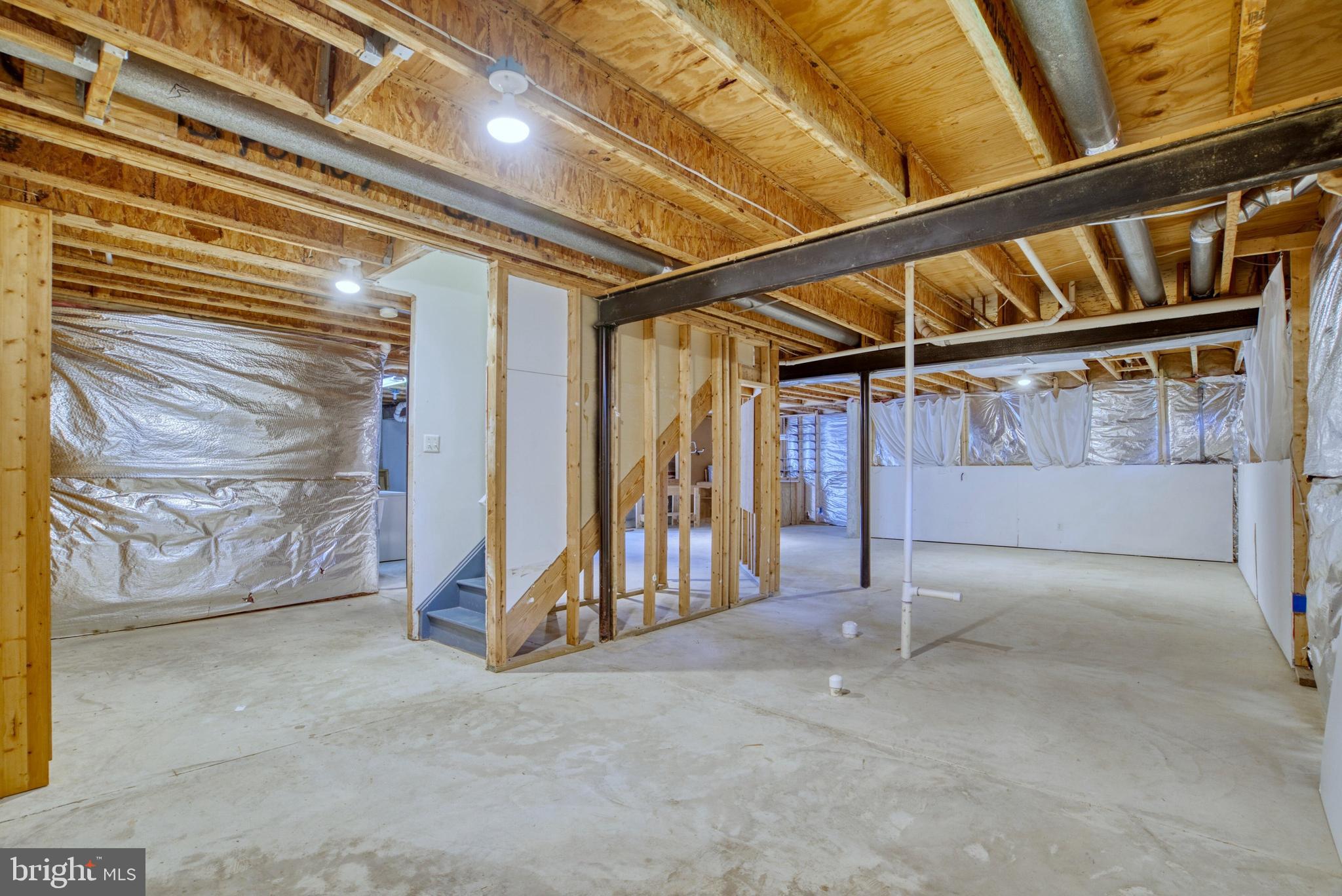 OAKS AT CROSSPOINTE - Residential