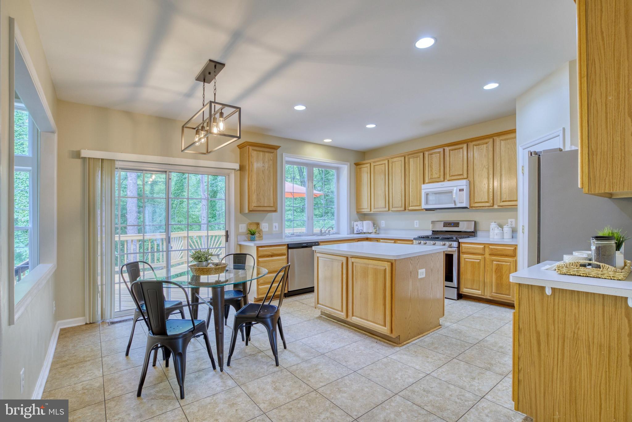 OAKS AT CROSSPOINTE - Residential