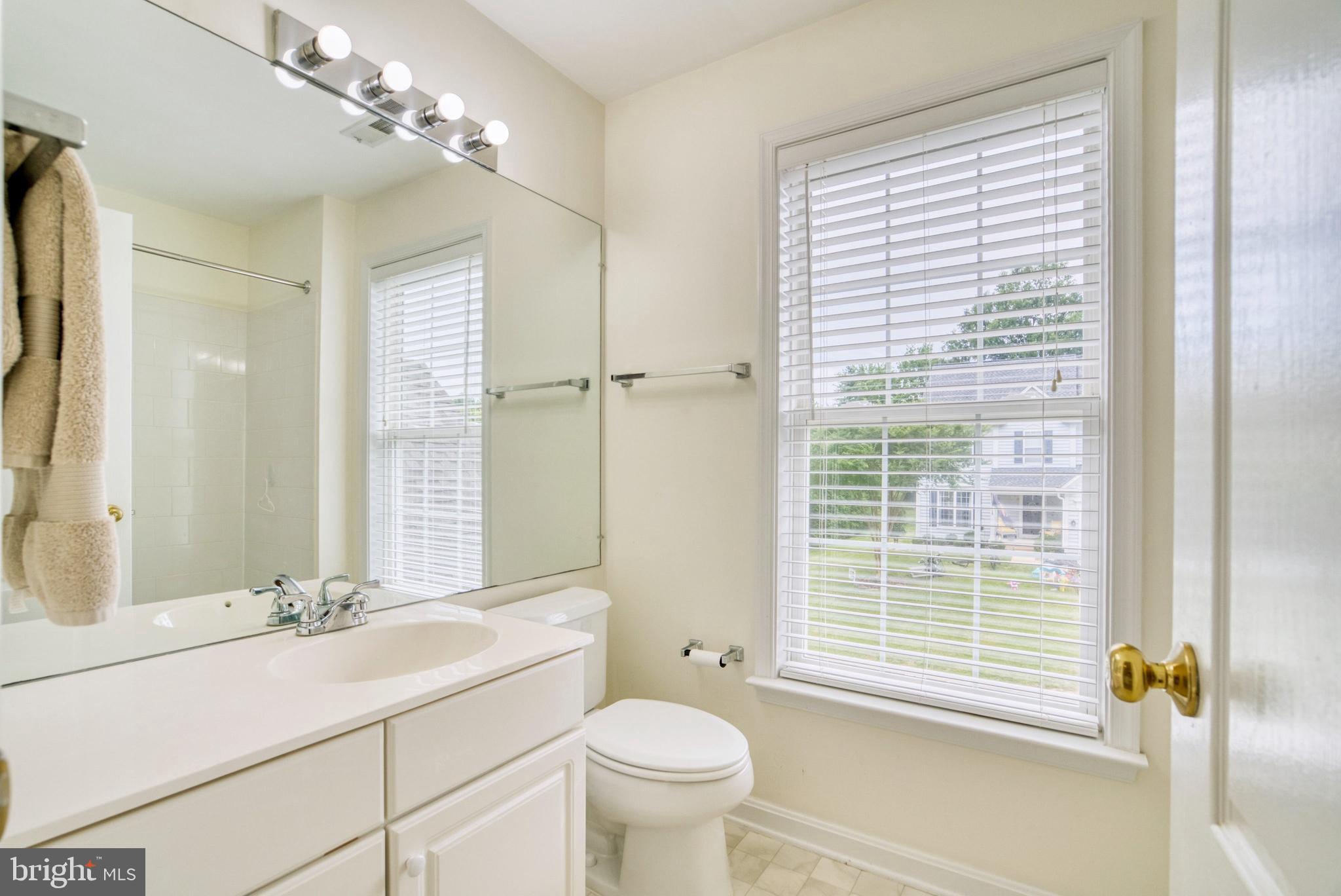 OAKS AT CROSSPOINTE - Residential