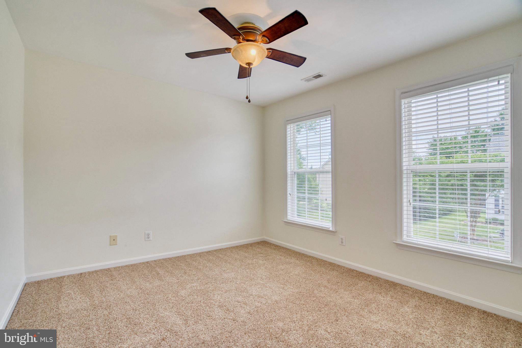 OAKS AT CROSSPOINTE - Residential