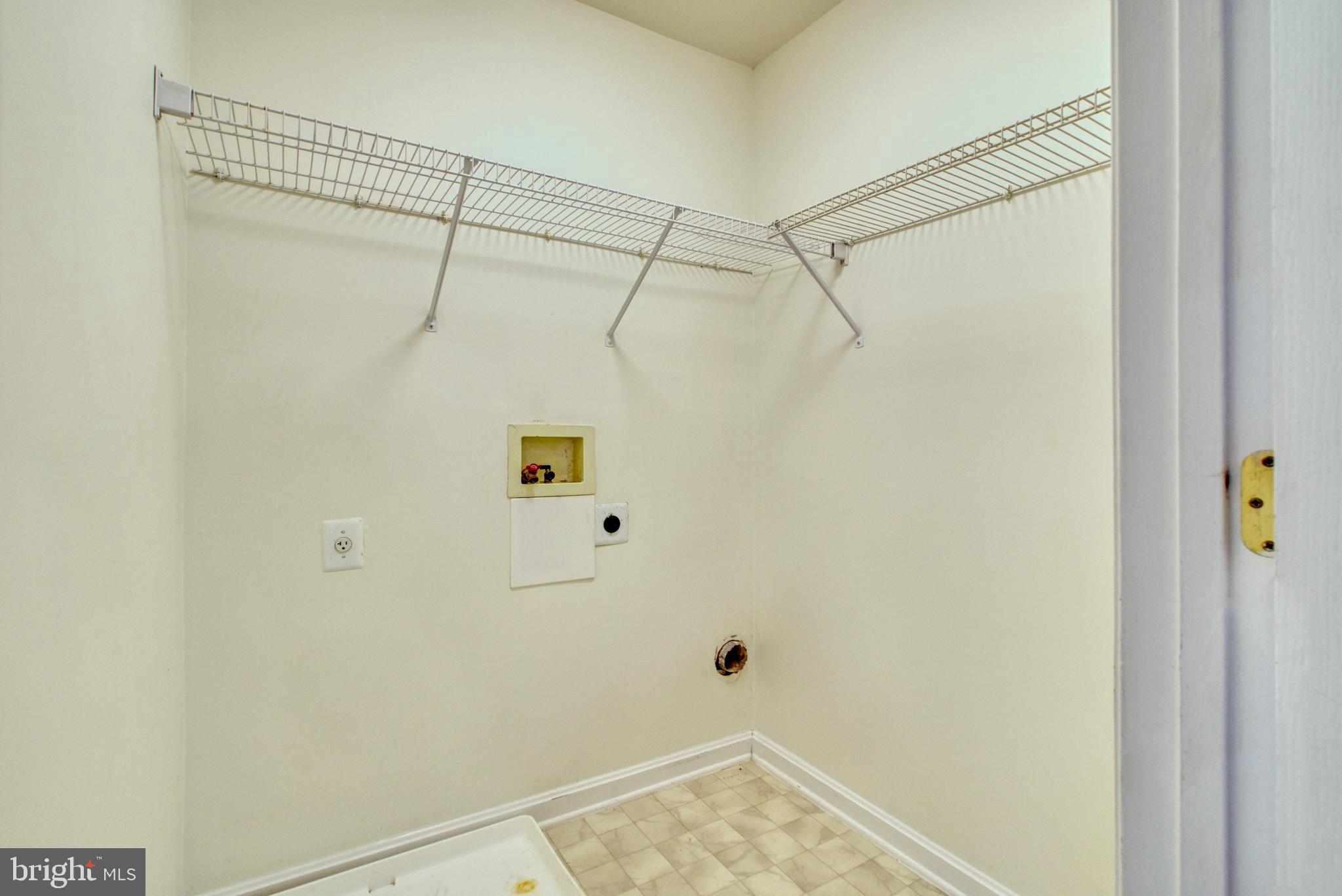 OAKS AT CROSSPOINTE - Residential