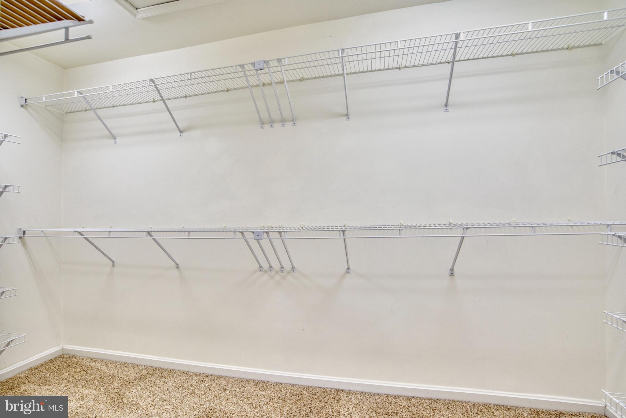 OAKS AT CROSSPOINTE - Residential