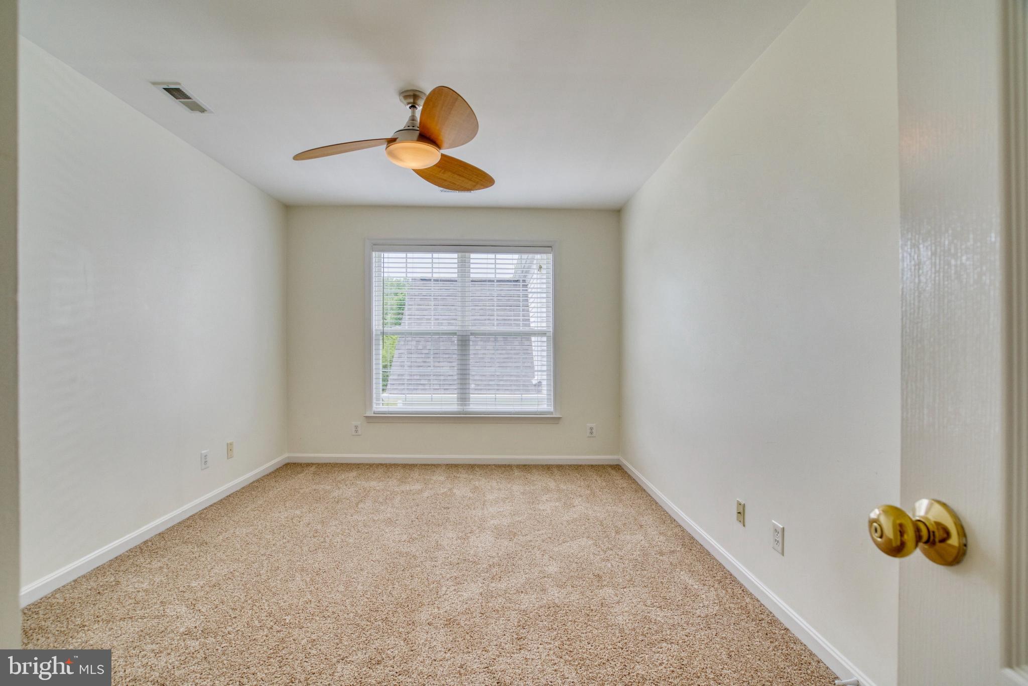 OAKS AT CROSSPOINTE - Residential