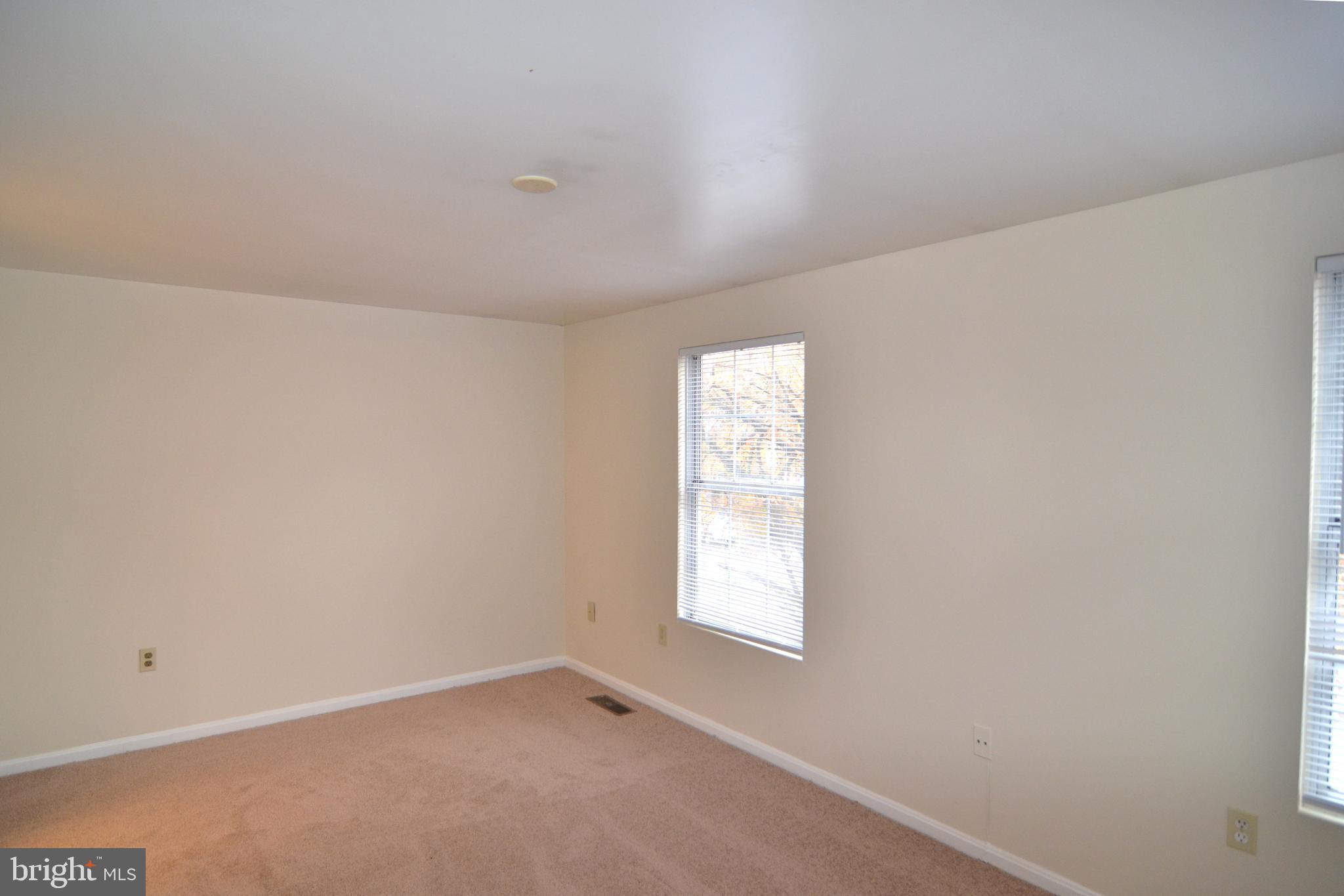 LANCASTER / WESTLAKE VILLAGE - Residential Lease