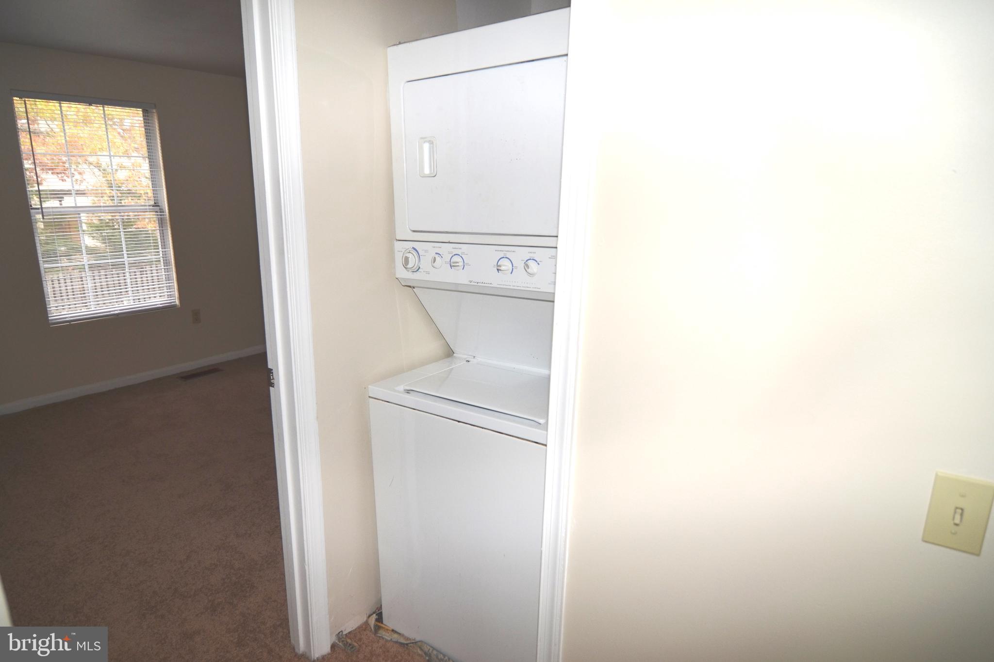 LANCASTER / WESTLAKE VILLAGE - Residential Lease