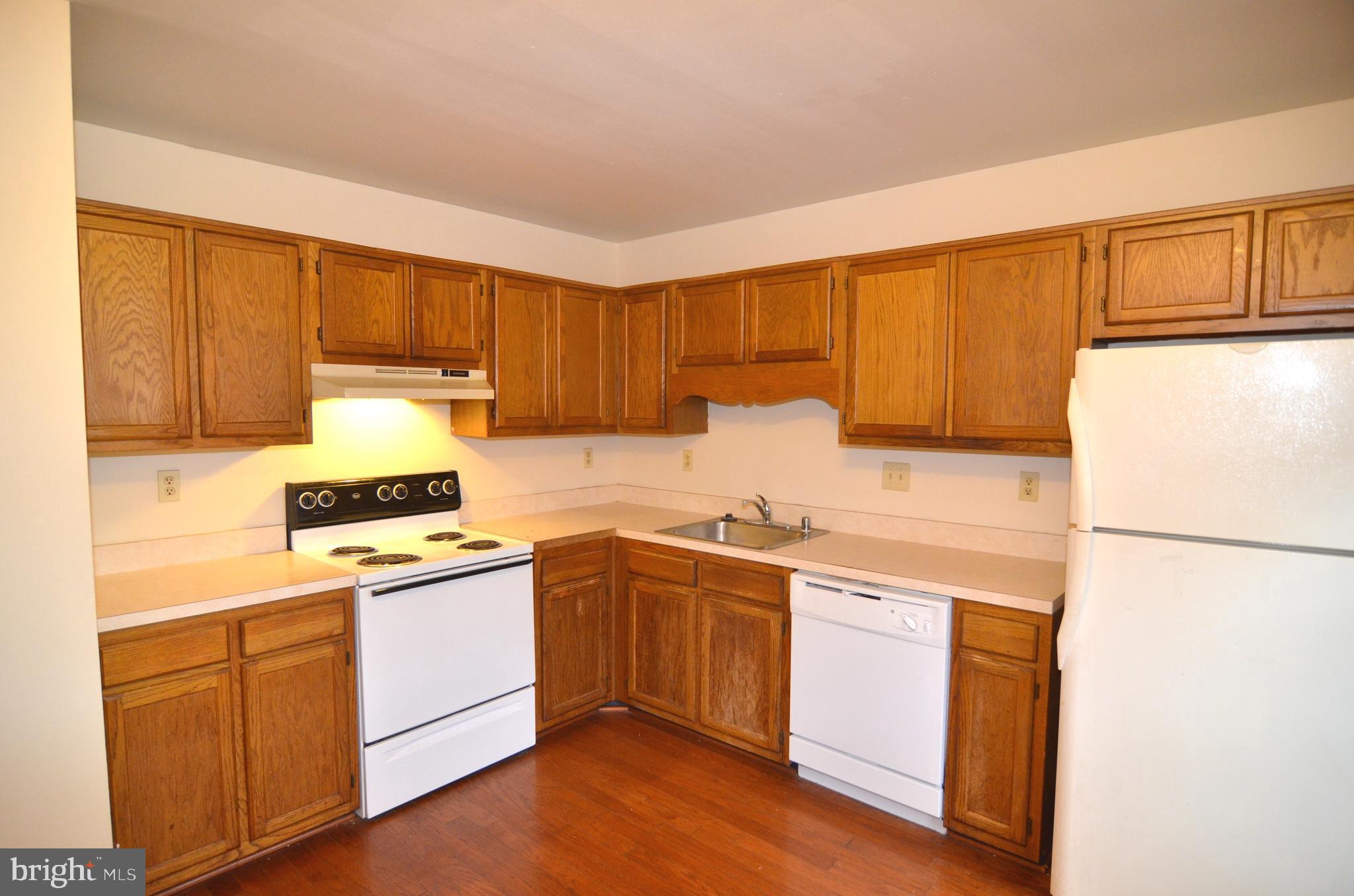 LANCASTER / WESTLAKE VILLAGE - Residential Lease