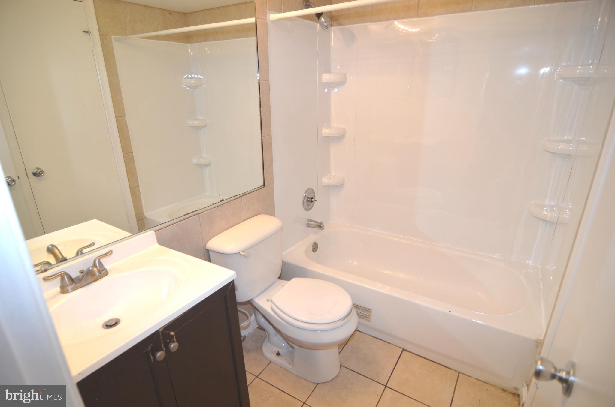 LANCASTER / WESTLAKE VILLAGE - Residential Lease