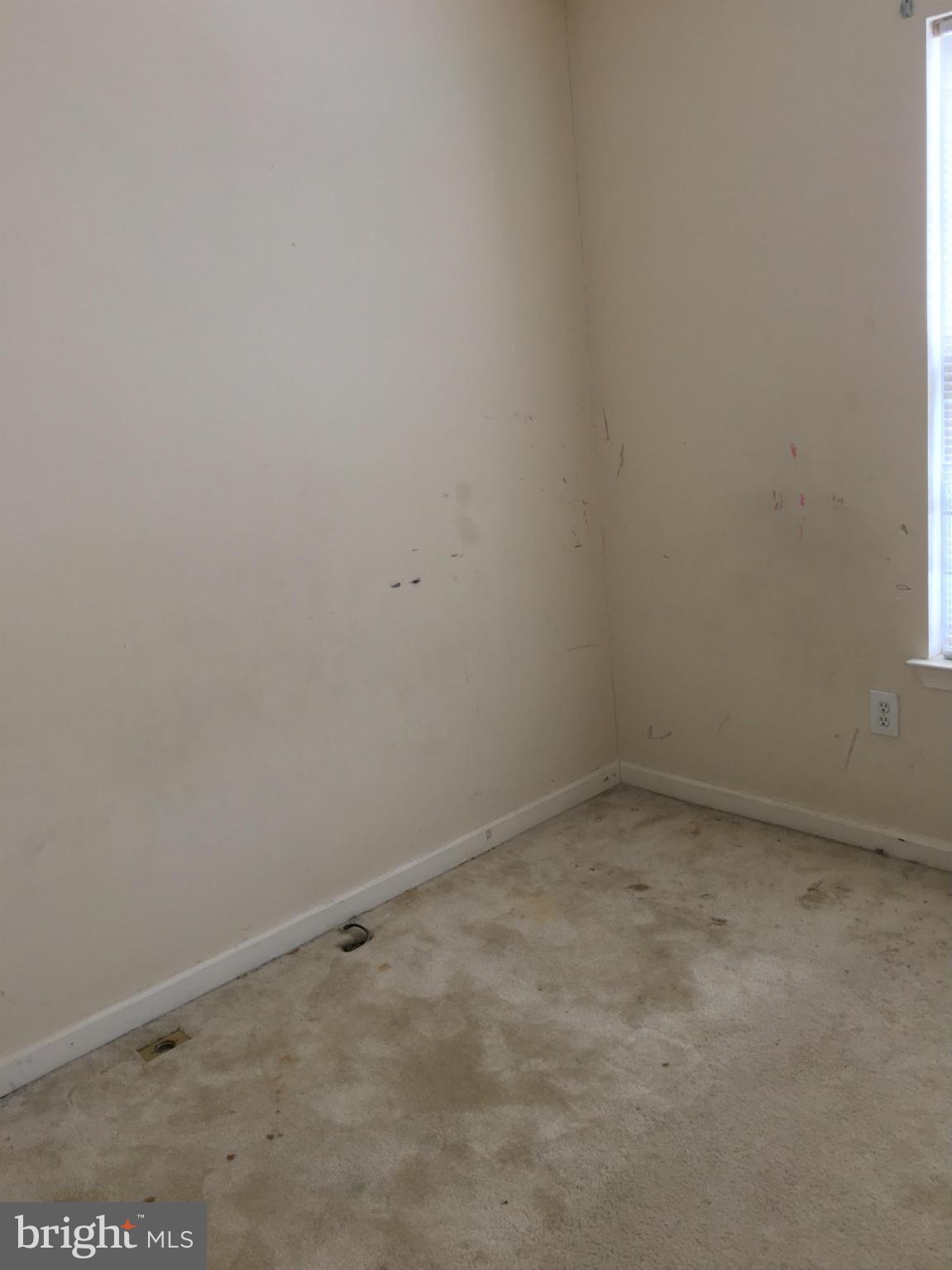 THE VILLAGES OF LYONSFIELD RUN - Residential