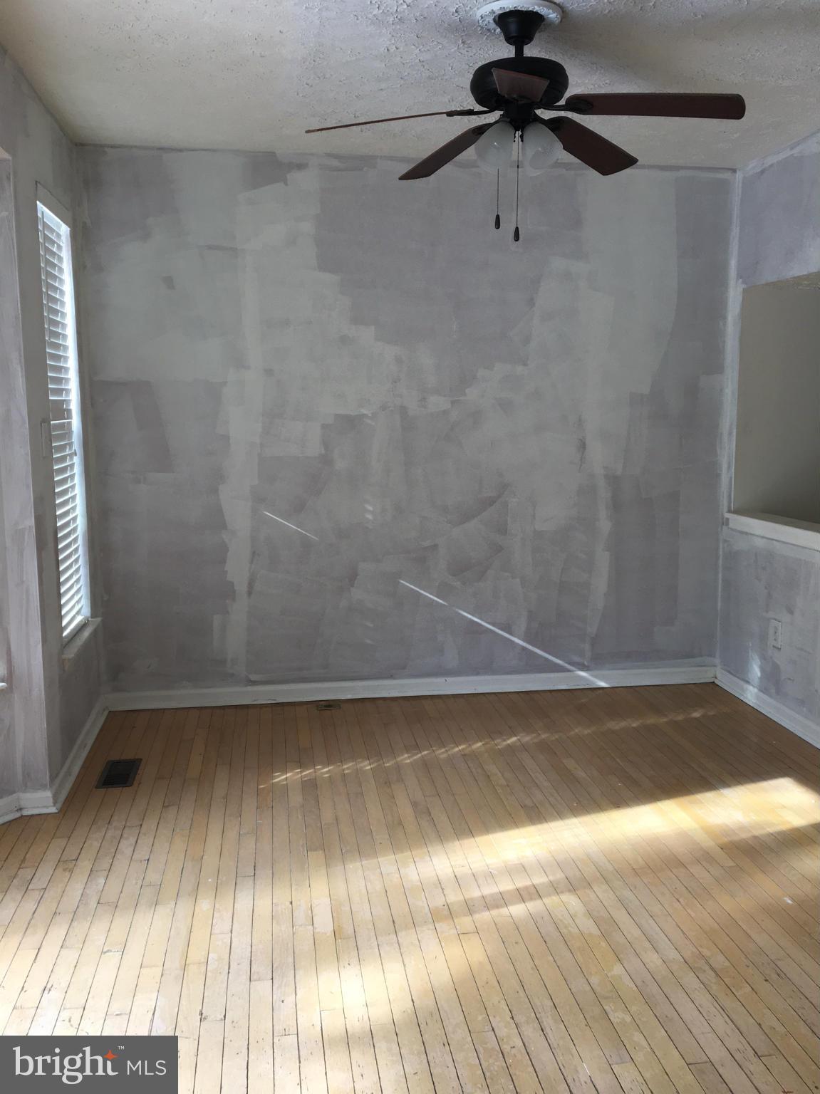 THE VILLAGES OF LYONSFIELD RUN - Residential