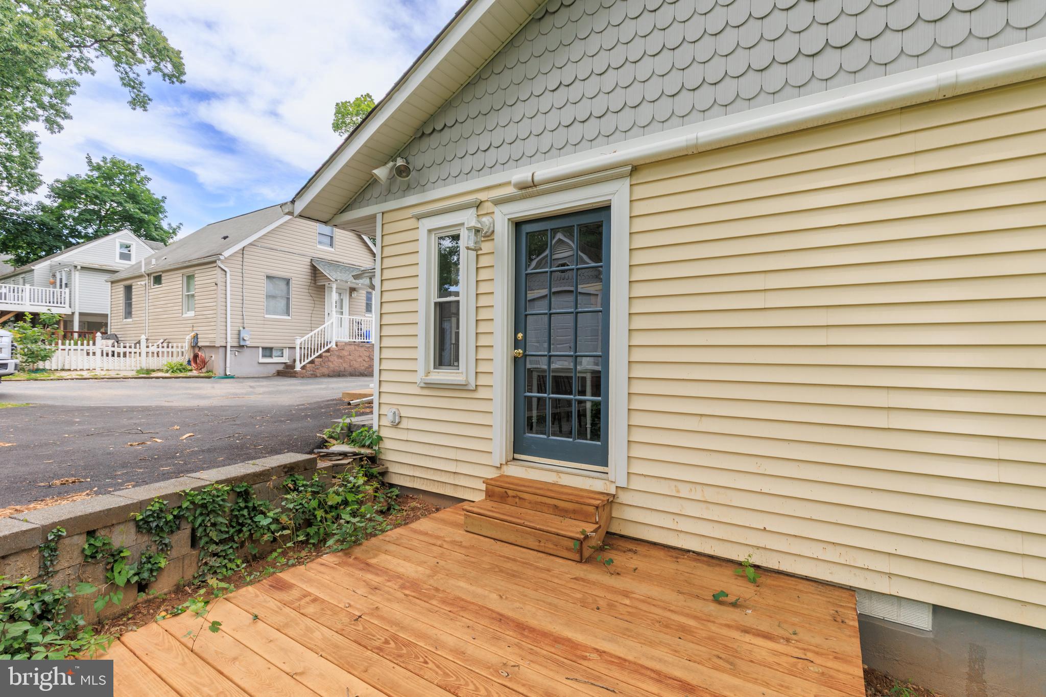 WOODLAWN TERRACE - Residential