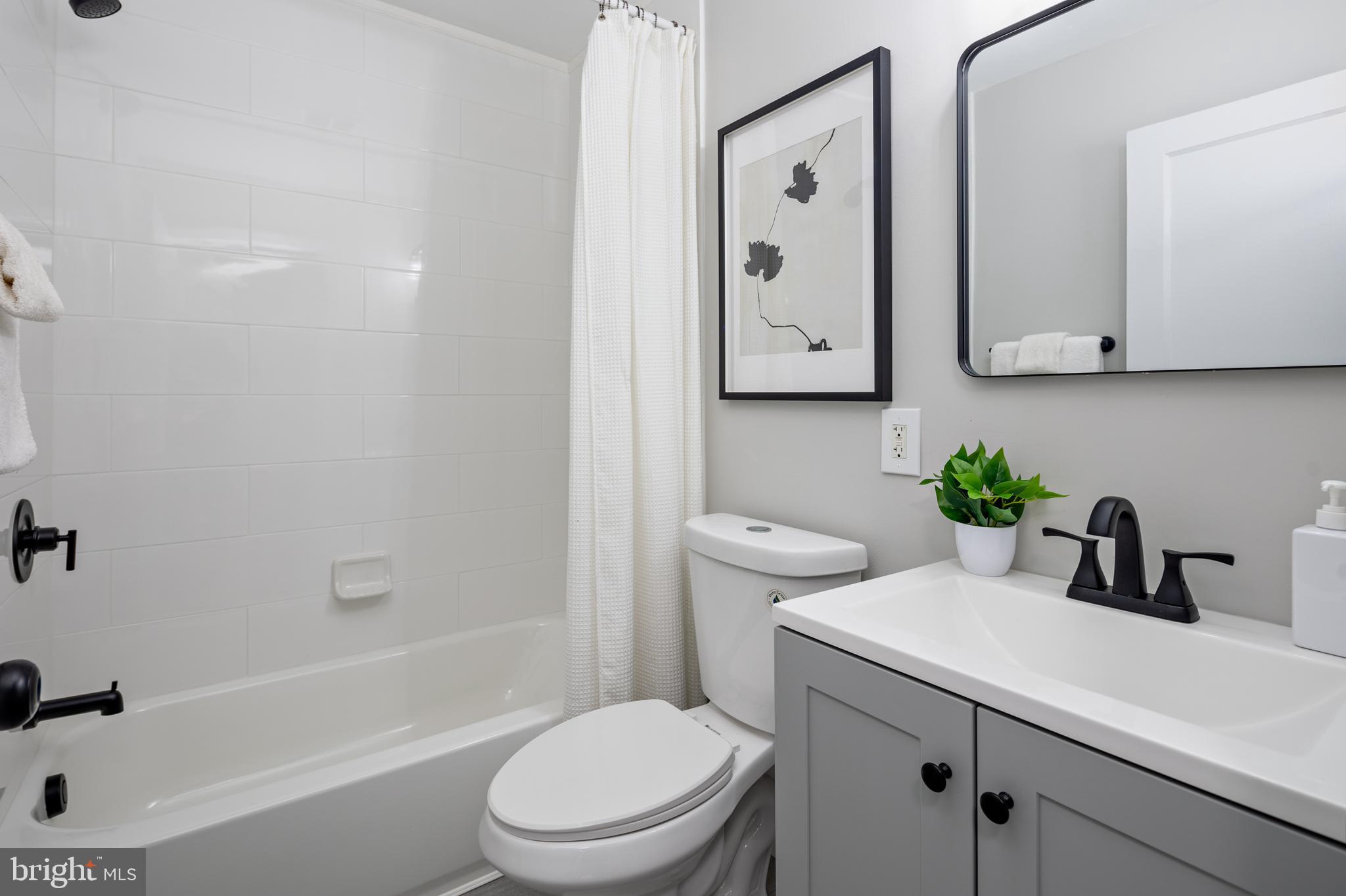 WOODLAWN TERRACE - Residential