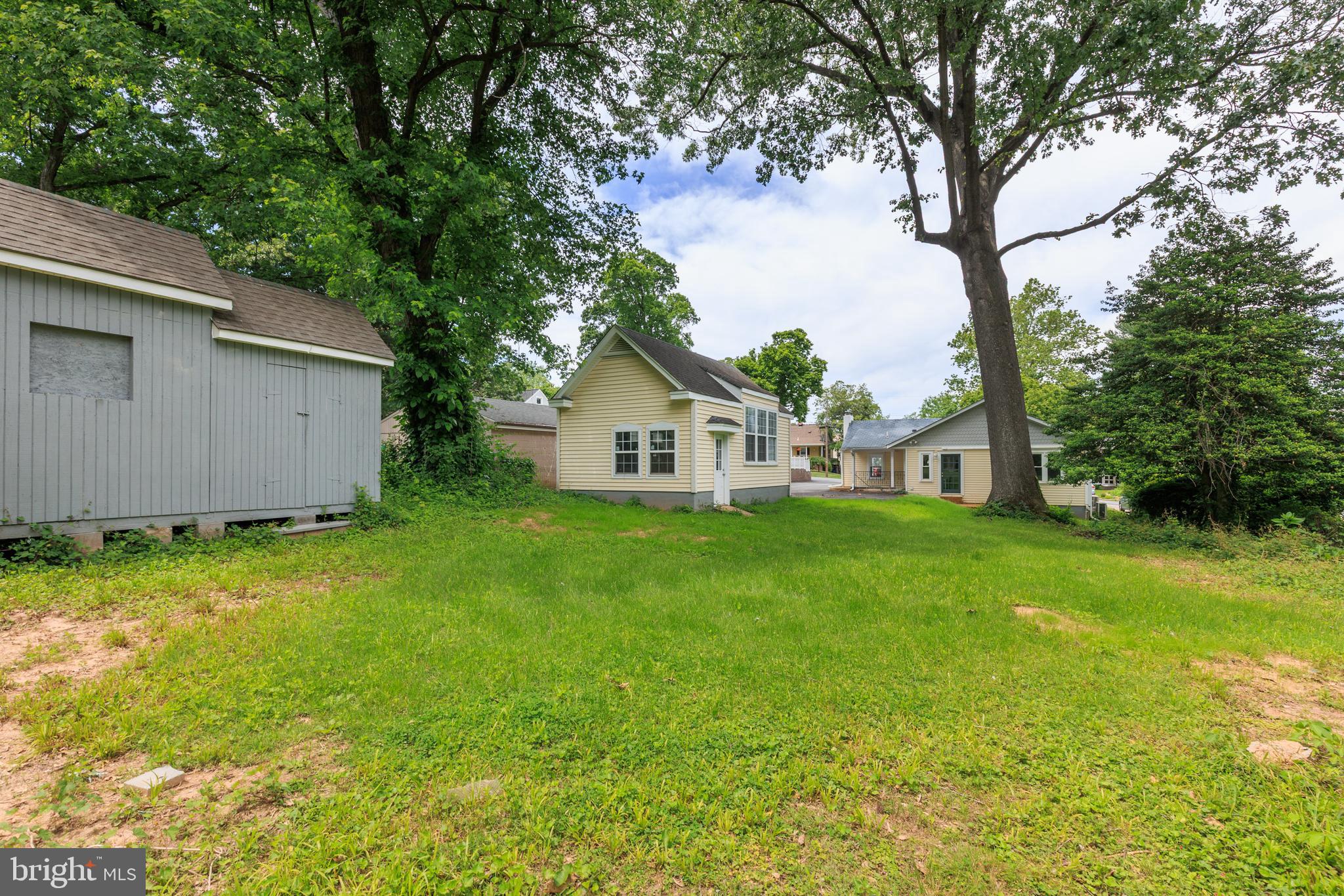WOODLAWN TERRACE - Residential