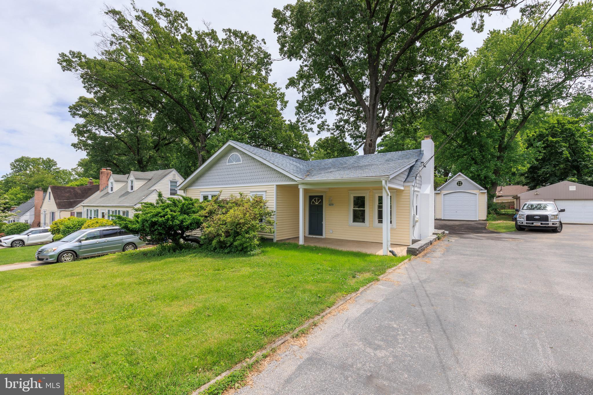 WOODLAWN TERRACE - Residential