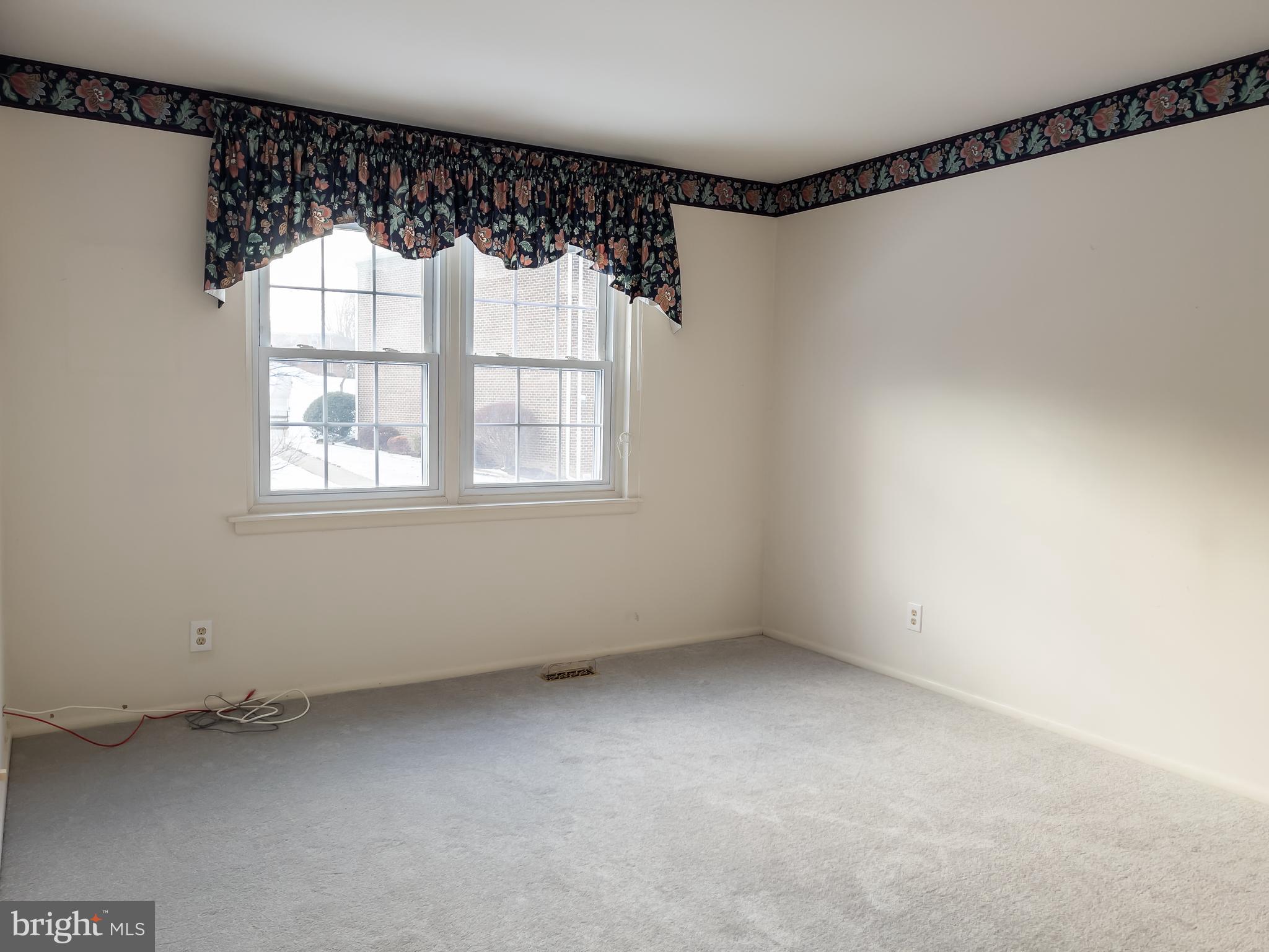 HICKORY HILLS CONDOMINIUMS - Residential