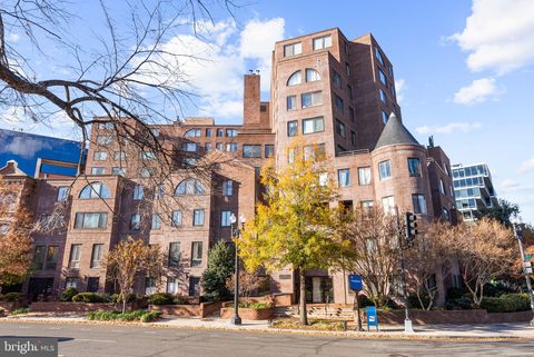 Photo of 3 Washington Circle NW #206, WASHINGTON, DC 20037 (MLS # DCDC2232420)
