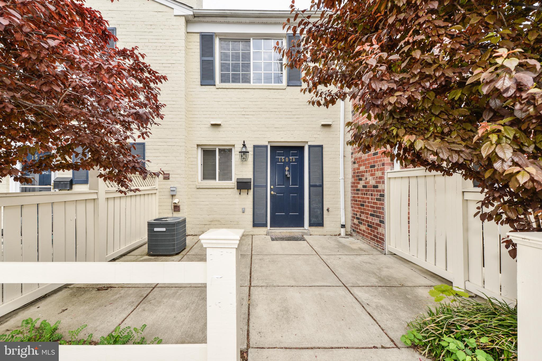 PARKSIDE AT ALEXANDRIA - Residential Lease