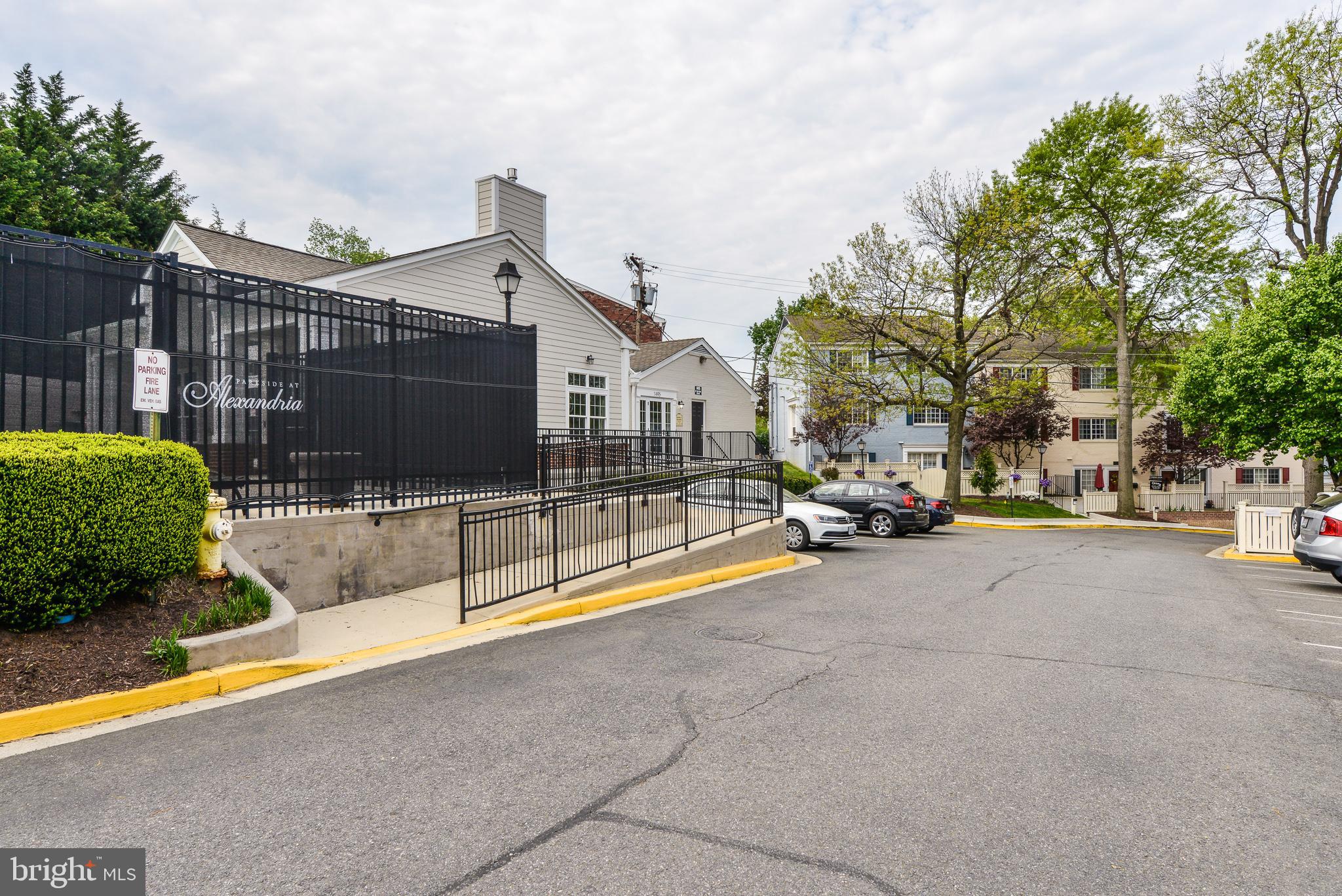 PARKSIDE AT ALEXANDRIA - Residential Lease