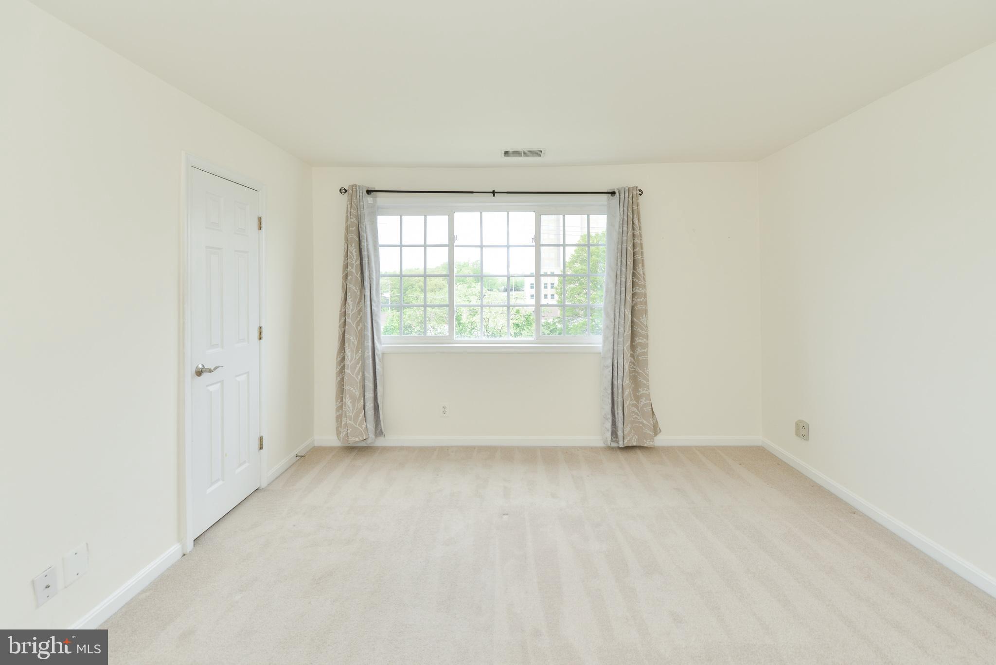 PARKSIDE AT ALEXANDRIA - Residential Lease