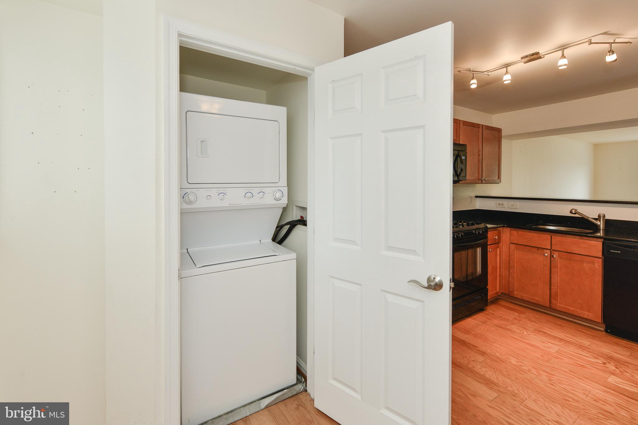 PARKSIDE AT ALEXANDRIA - Residential Lease