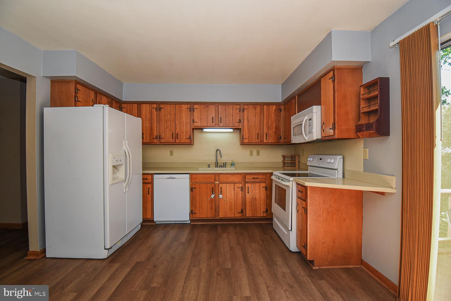 KNOBLEY ESTATES - Residential