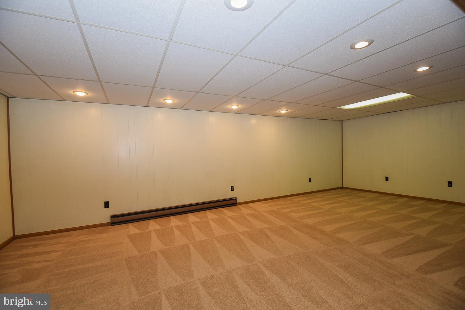 KNOBLEY ESTATES - Residential