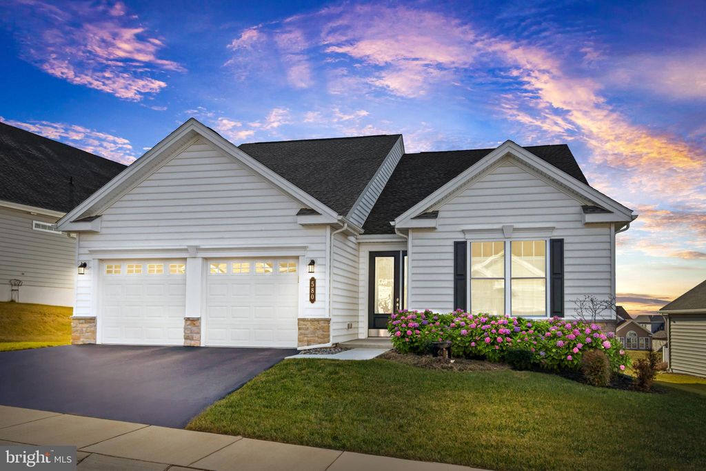 Photo of 580 ALLEGIANCE DR, LITITZ, PA 17543 (MLS # PALA2031620)