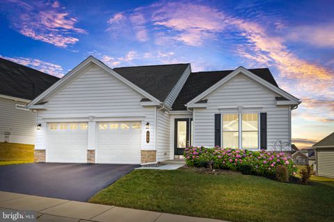 Photo of 580 ALLEGIANCE DR, LITITZ, PA 17543 (MLS # PALA2031620)