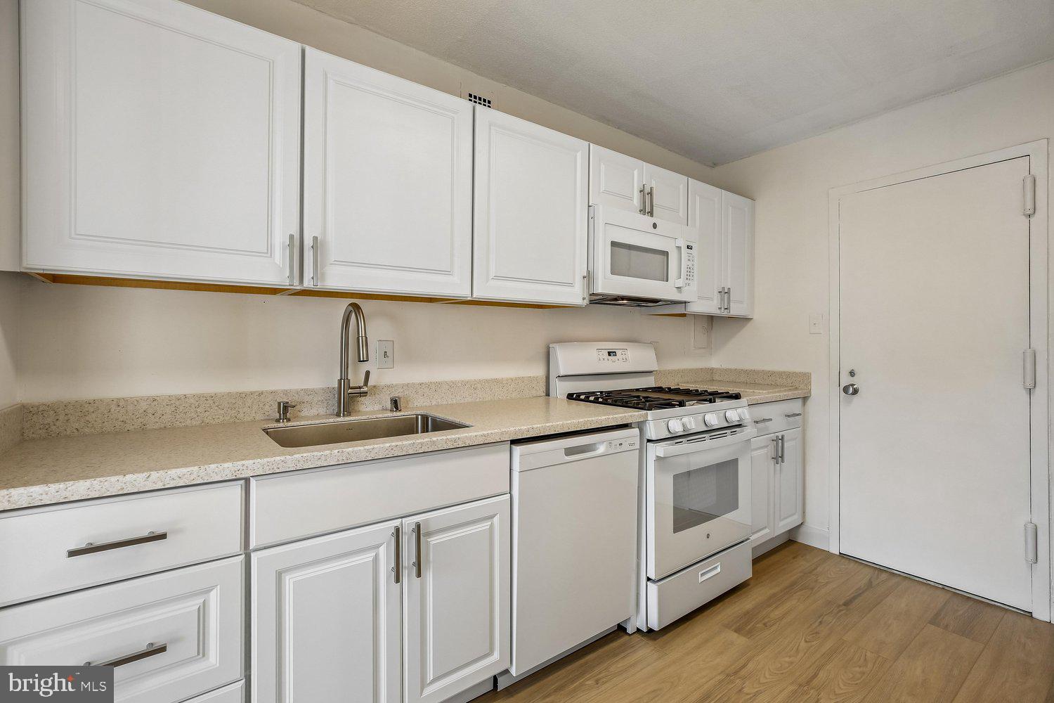 UNIVERSITY TOWERS CODM - Residential