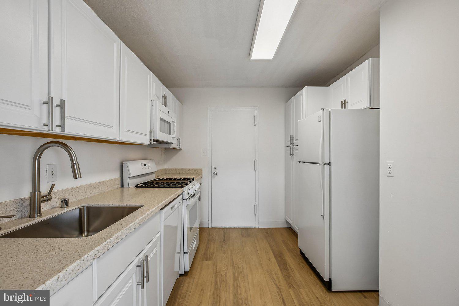 UNIVERSITY TOWERS CODM - Residential