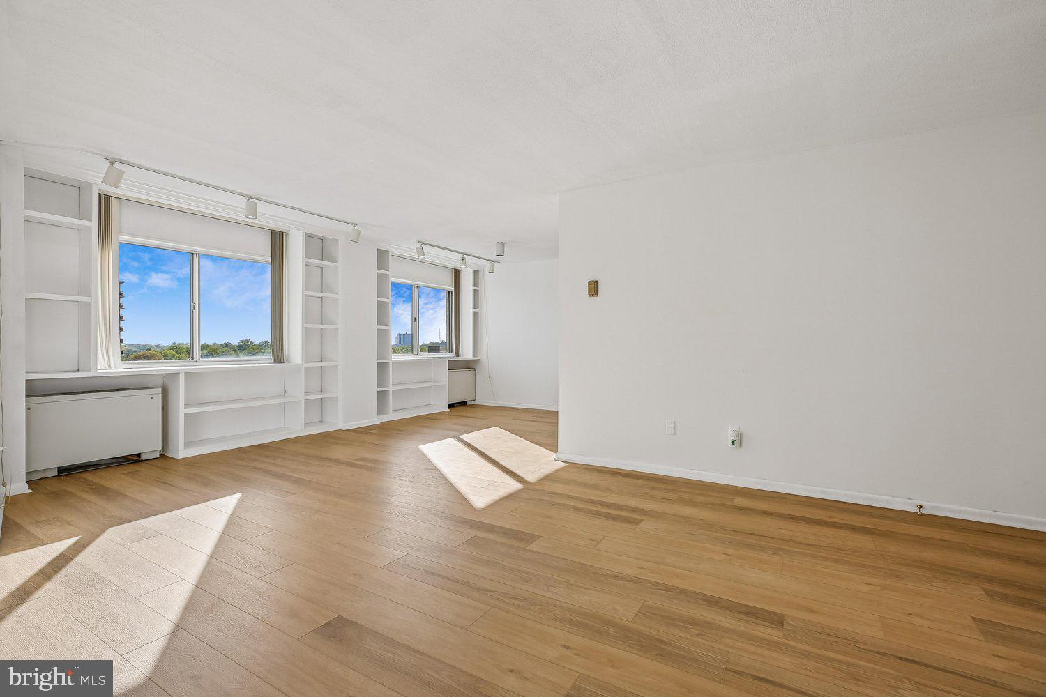 UNIVERSITY TOWERS CODM - Residential