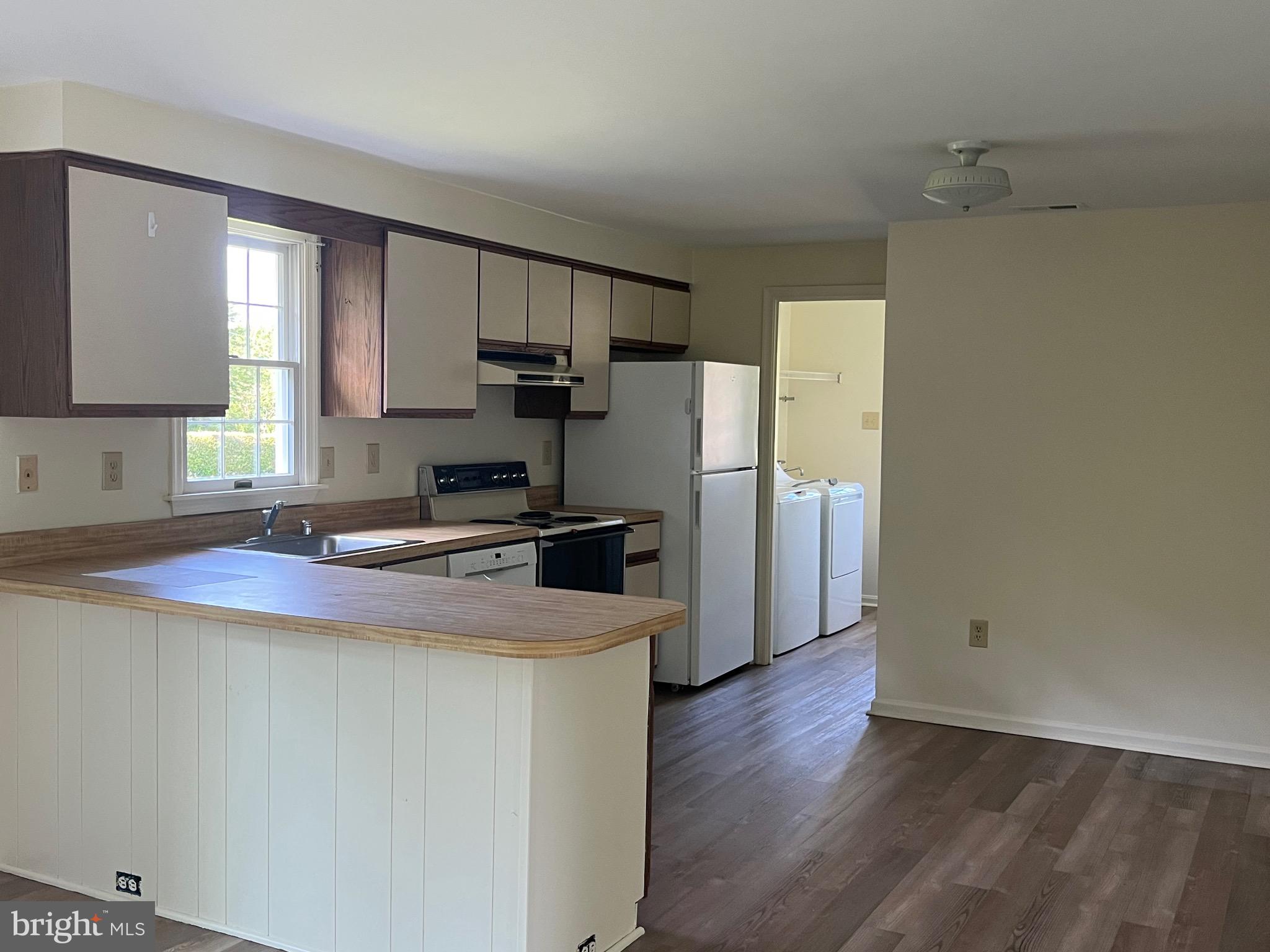 TRAVELERS REST - Residential