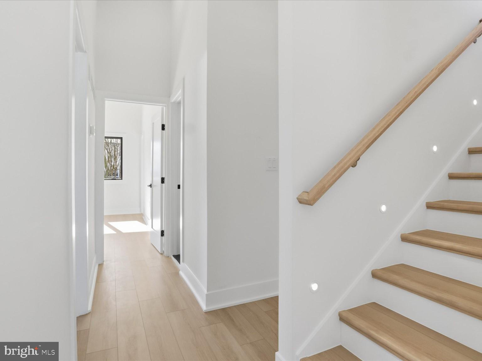 DUNN LORING WOODS - Residential