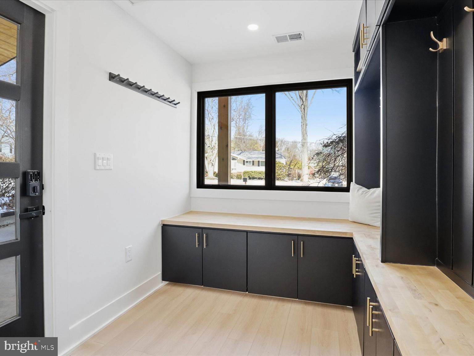 DUNN LORING WOODS - Residential