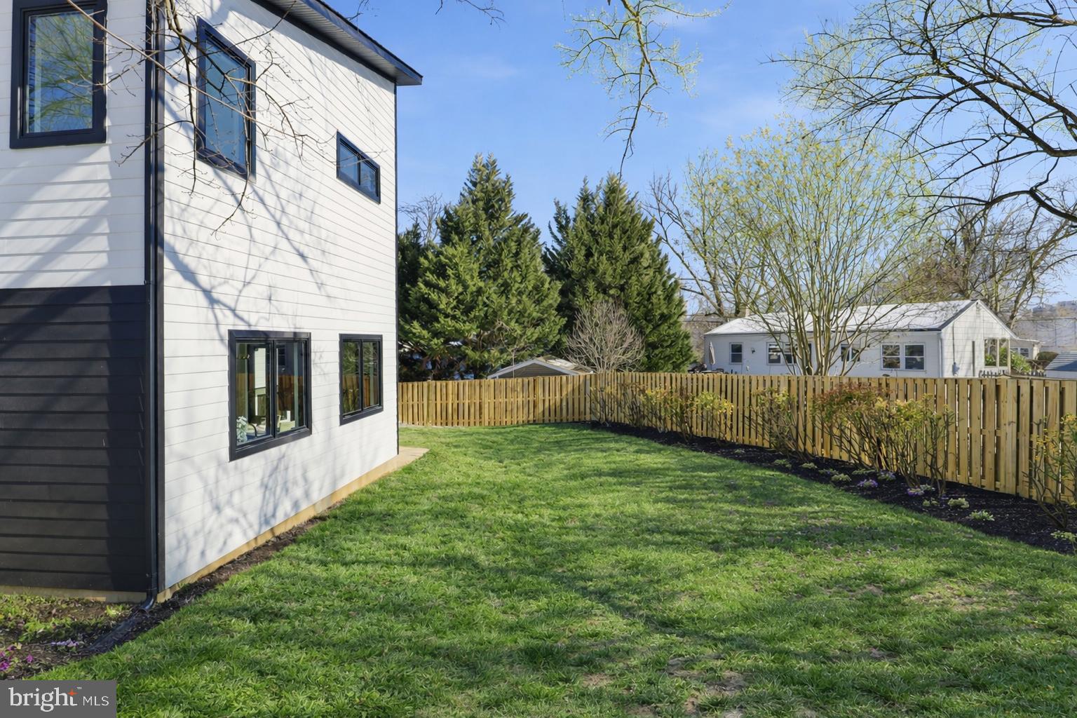 DUNN LORING WOODS - Residential