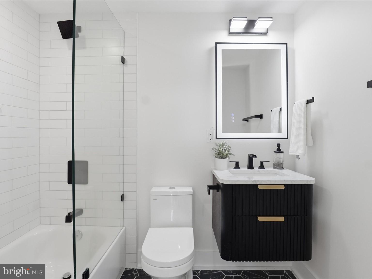 DUNN LORING WOODS - Residential